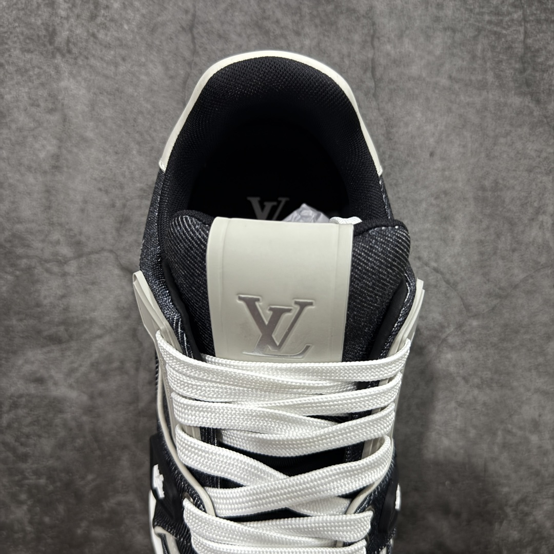 图片[8]-【莞产YS版本】Louis Vuitton Trainer lv时装走秀运动鞋 完美鞋型超高的清洁度 零毛边线头瑕疵 全套原楦原纸版原鞋开模 全网最具灵魂的版型 正确原装黄色鞋盒 正确中底印花 鞋面印花3D高频深度立体 全鞋电脑针车 紧密相连 针距密度一致 环保乳胶注塑鞋垫 厚度脚感还原原版 皮面裁剪部位 统一油边封口工艺 原装橡胶大底含胶量大底组合零偏差 专柜全套包装 防尘袋 说明书 质保卡 男女鞋 尺码： 38 39 40 41 42 43 44 45-选品中心