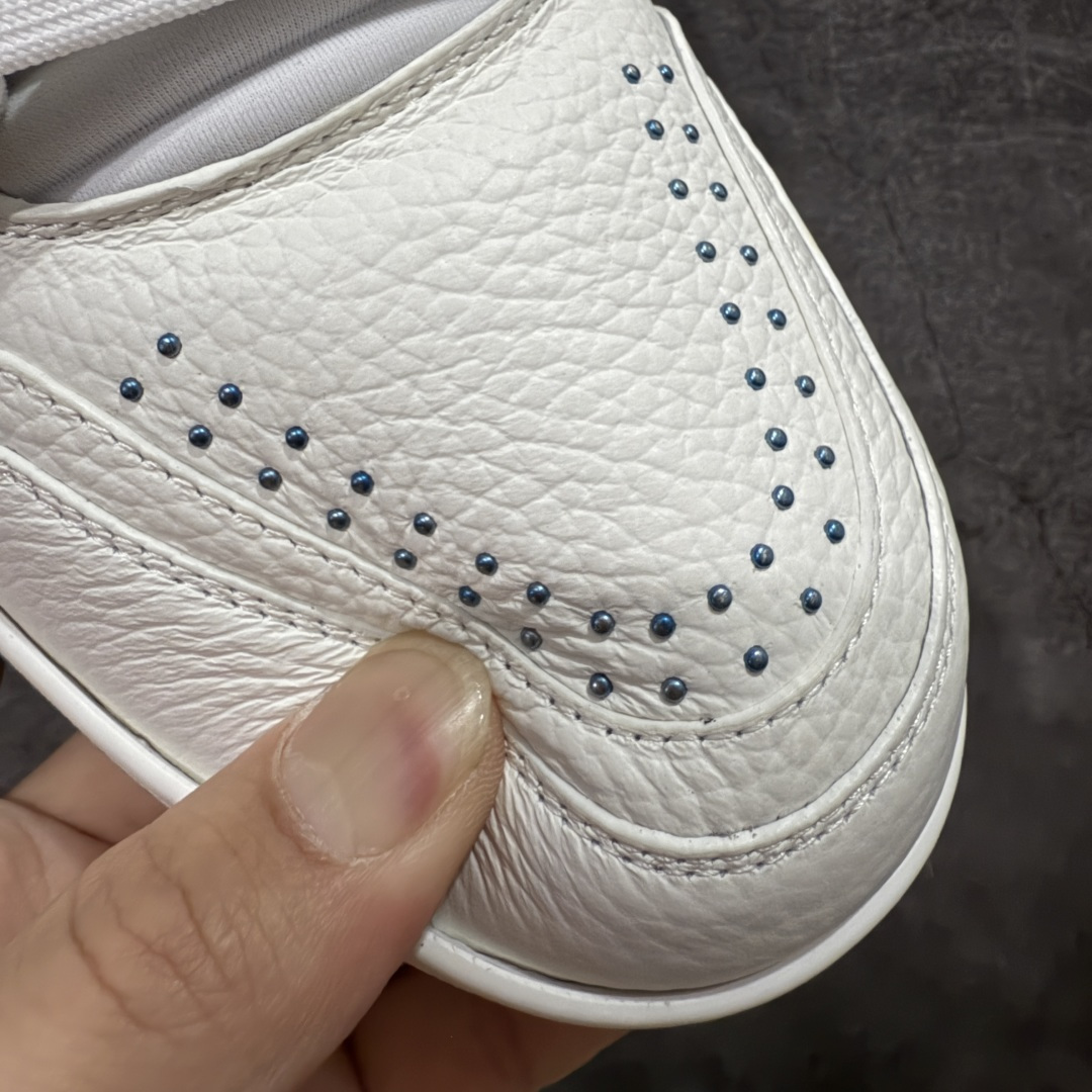 图片[5]-【专柜版/海淘代购版】 现货当天可取 LV Trainer系列高奢运动鞋 铆钉白绿 新款芯片顶级 潮人必备单品 同步ZP官网空胶工艺 鞋舌、挂饰均镶嵌NFC芯片感应装置 正确胶片断点式设计 中底正确还原原版油印字母比例 1：1原楦格板、楦头、刀磨全新升级！ 独家订制顶级压纹麂皮 原版开模TPU大底 质感原版一致 垫脚聚米微料加透气英伦网布 披靡市场任何版本！细节完美呈现！ 代购指定版本 全新升级最新双盒包装 扫码秒进官网！ 全套包装配件同比原版 尺码： 38-46-选品中心