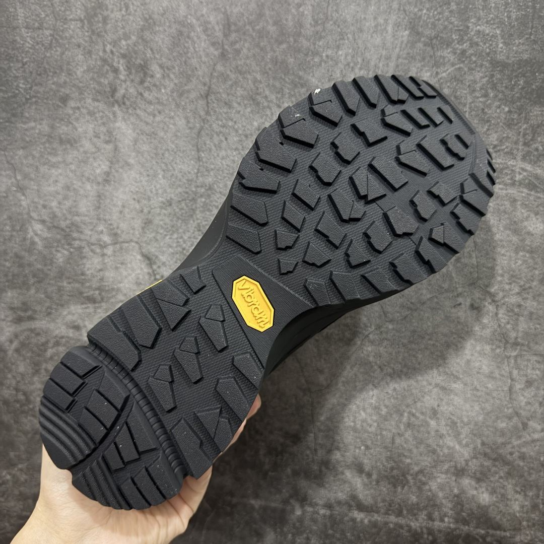 图片[9]-【正确防水版】凯乐石KAILAS 界山GTX 户外运动 防滑耐磨防水 低帮 登山徒步鞋 男款 KAILAS凯乐石品牌是全球三大全系攀登品牌之一，于2003年创立于中国广州，致力于为有攀登梦想的户外运动员及爱好者，研发制造功能性专业装备，满足他们在极限环境下安全舒适的需求，凯乐石专注于科技面料的开发及专业功能设计，产品线覆盖登山、攀岩、徒步、越野跑山、露营、旅行等多项户外运动，通过运动员的测试反馈，不断进化迭代，产品荣获国内外大奖71座，发明专利21个，更突破性的自主研发攀登器械，打造出中国的攀登硬实力 尺码：39 40 41 42 43 44-选品中心