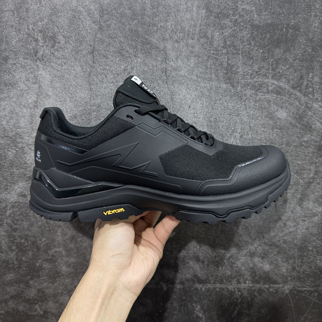 【正确防水版】凯乐石KAILAS 界山GTX 户外运动 防滑耐磨防水 低帮 登山徒步鞋 男款 KAILAS凯乐石品牌是全球三大全系攀登品牌之一,于2003年创立于中国广州,致力于为有攀登梦想的户外运动员及爱好者,研发制造功能性专业装备,满足他们在极限环境下安全舒适的需求,凯乐石专注于科技面料的开发及专业功能设计,产品线覆盖登山、攀岩、徒步、越野跑山、露营、旅行等多项户外运动,通过运动员的测试反馈,不断进化迭代,产品荣获国内外大奖71座,发明专利21个,更突破性的自主研发攀登器械,打造出中国的攀登硬实力 尺码:39 40 41 42 43 44-选品中心