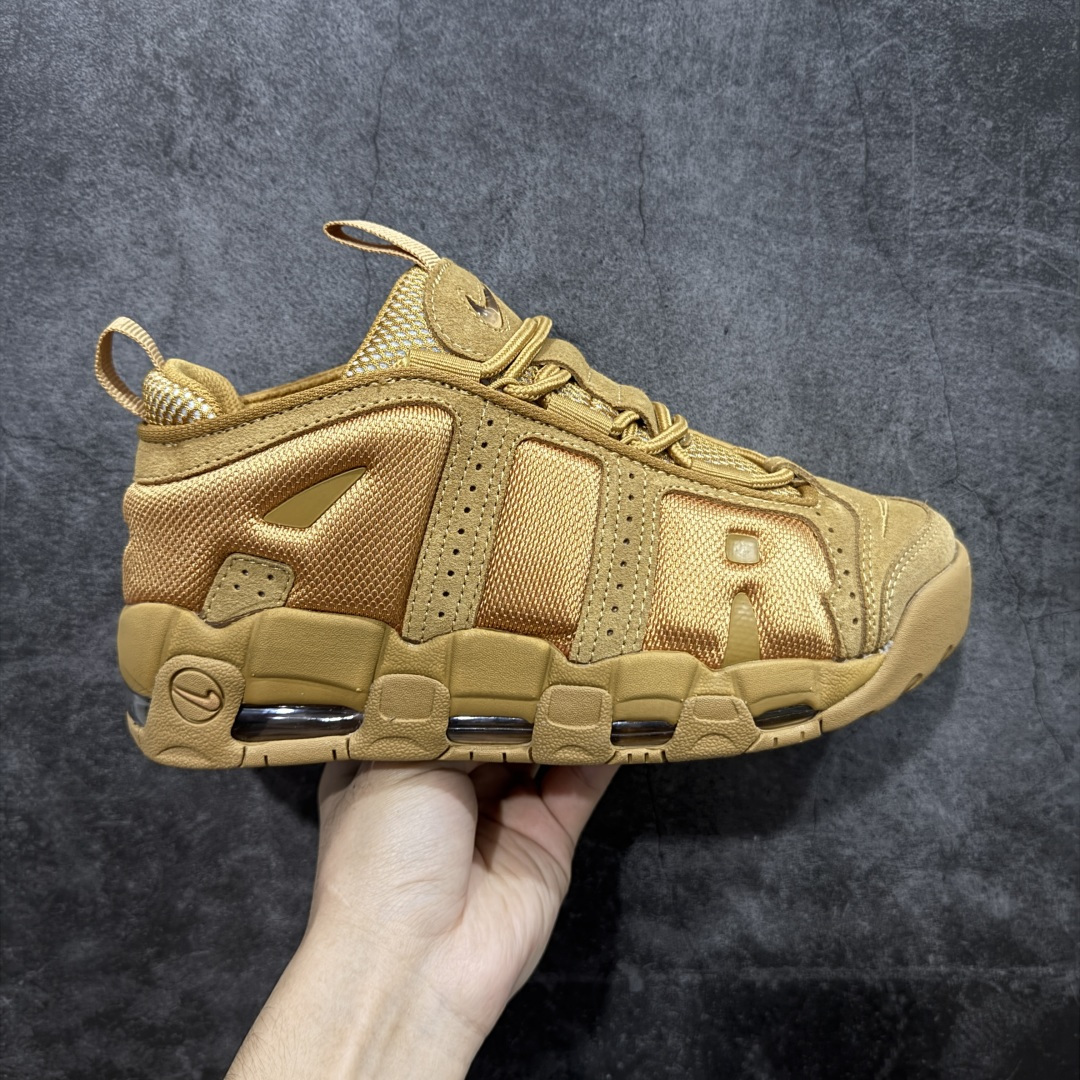 【CK纯原版】Nike Air More Uptempo 原装皮蓬 全新批次 Air More Uptempo绝对是耐克篮球鞋历史上最耀眼的里程碑之一,耐克一直以来都以不停的提升气垫容量来捍卫气垫的地位,当前后掌的花样全部玩尽之后,耐克终于还是打出了奠定王朝基础的一张牌:全掌外露气垫,U型气垫和Max Air的搭配是当时最切合实际的全掌气垫组合 货号:IM6649-700 尺码:36-47.5-选品中心