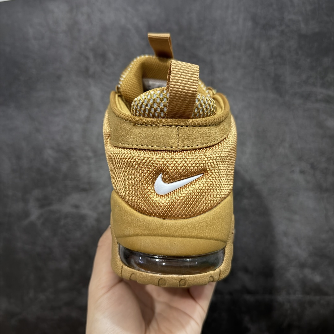 图片[4]-【CK纯原版】Nike Air More Uptempo 原装皮蓬 全新批次 Air More Uptempo绝对是耐克篮球鞋历史上最耀眼的里程碑之一，耐克一直以来都以不停的提升气垫容量来捍卫气垫的地位，当前后掌的花样全部玩尽之后，耐克终于还是打出了奠定王朝基础的一张牌：全掌外露气垫，U型气垫和Max Air的搭配是当时最切合实际的全掌气垫组合 货号：IM6649-700 尺码：36-47.5-选品中心
