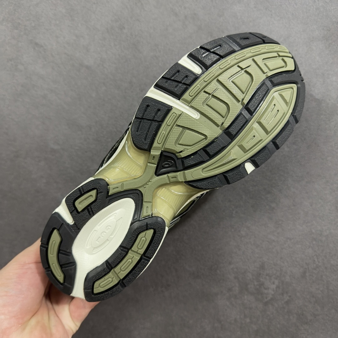 图片[9]-【公司级】ASICS 亚瑟士 新款情侣健步减震复古鞋GEL-1130 男女时尚透气运动潮流耐磨休闲鞋 。选用网眼与皮革相接，复古而富有层次感。网布搭配金属感线条，虎爪 Logo 加入配色点缀，加深复古时尚美感。Ortholite 鞋垫+搭载着 GEL 缓震胶的鞋底，同时辅以耐磨大底提供良好抓地力。复古美学入门代表作，重现2000年代后期的复古美学。 类型：男女鞋 货号：1203A610-300 尺码：36-45含半码-选品中心