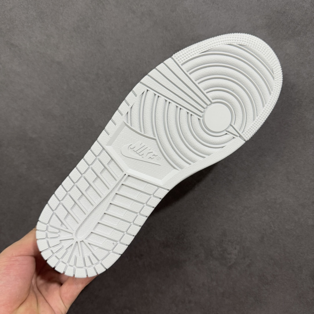 图片[9]-【H11版本】耐克Nike Air Jordan 1 AJ1经典复古经典低帮百搭文化篮球鞋 白灰 CZ0775-100 公司级真标半码制#原档案原数据开发版型#采用荔枝纹头层皮革鞋面材质#原厂立体填充鞋舌海绵#中底注胶孔及缜密中底拉帮工艺#原数据开发模具大底 尺码：35.5 36 36.5 37.5 38 38.5 39 40 40.5 41 42 42.5 43 44 44.5 45 46 47.5 编码：H11B270280-选品中心