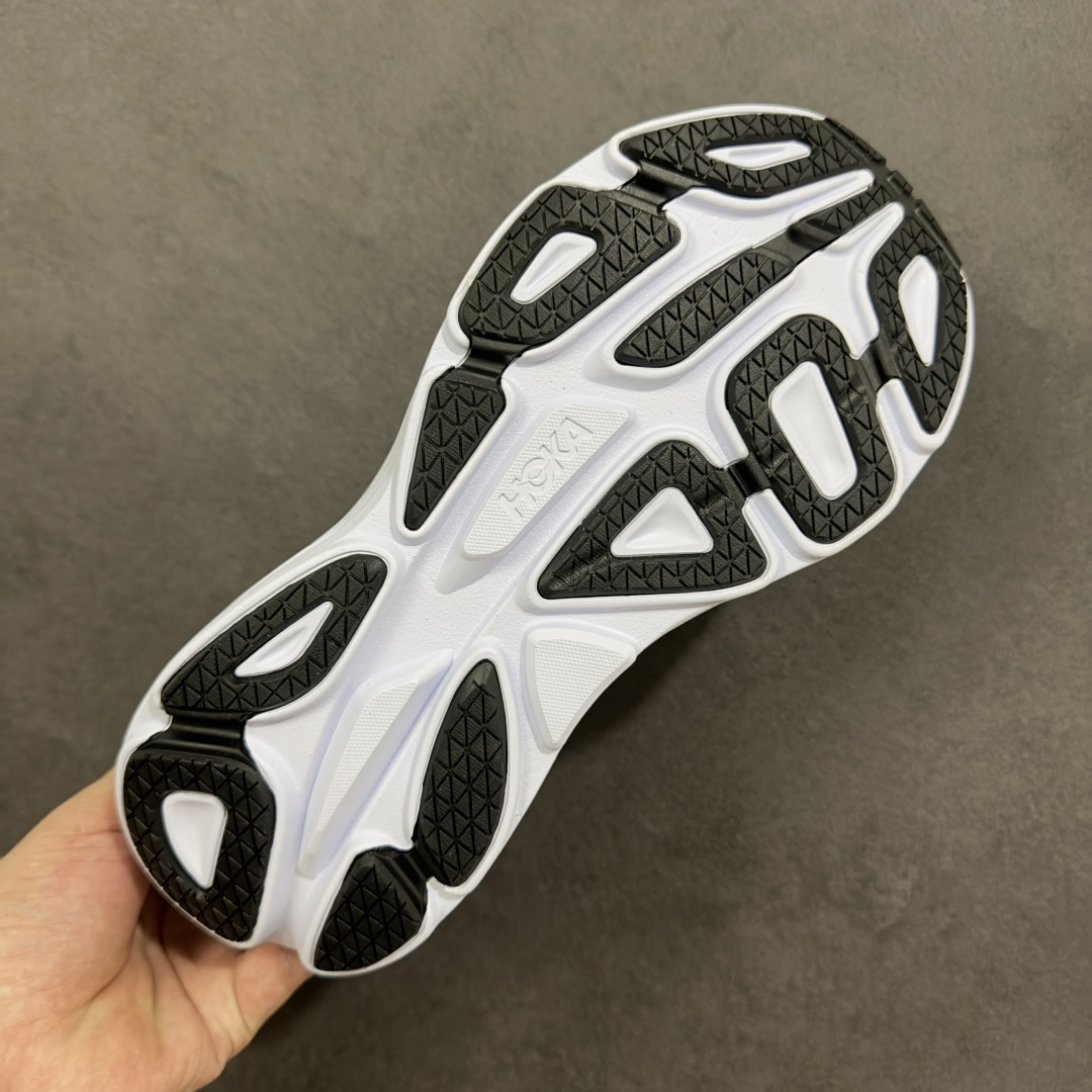 图片[9]-【YH版本】Bondi邦代8是HOKA ONE ONE的顶级缓震跑鞋，超宽超厚的中底，缓震极限很高，稳定性和舒适度也超好，适合大体重和初跑入门人群进行日常有氧慢跑，日常通勤和休闲走路都适合。 \\t 中底采用33mm厚的全新超轻缓震泡棉，是HOKA路跑系列的缓震担当，兼顾轻量与缓震，脚感软弹舒适，具备良好的回弹性。搭载了速度型滚动平衡技术，让步伐更顺畅，给予跑者向前运动的推进感。 \\t 嵌入式鞋床将双足安全固定于中底，提升落地时的稳定性，为脚后跟带来有力支撑。鞋面采用轻盈柔软的工程网纱材质，透气又环保，包裹性佳。大底采用大面积橡胶贴片，具备更好的耐磨性和防滑性。 \\t 尺码36 36.5 37.5 38 38.5 39 40 40.5 41 42 42.5 43 44 44.5 45 46 47-选品中心