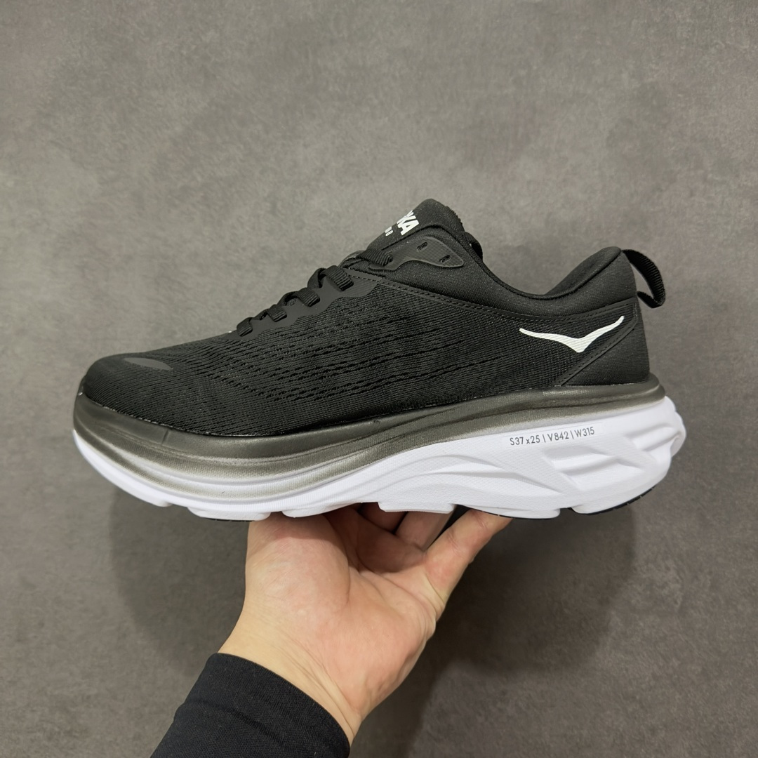 图片[2]-【YH版本】Bondi邦代8是HOKA ONE ONE的顶级缓震跑鞋，超宽超厚的中底，缓震极限很高，稳定性和舒适度也超好，适合大体重和初跑入门人群进行日常有氧慢跑，日常通勤和休闲走路都适合。 \\t 中底采用33mm厚的全新超轻缓震泡棉，是HOKA路跑系列的缓震担当，兼顾轻量与缓震，脚感软弹舒适，具备良好的回弹性。搭载了速度型滚动平衡技术，让步伐更顺畅，给予跑者向前运动的推进感。 \\t 嵌入式鞋床将双足安全固定于中底，提升落地时的稳定性，为脚后跟带来有力支撑。鞋面采用轻盈柔软的工程网纱材质，透气又环保，包裹性佳。大底采用大面积橡胶贴片，具备更好的耐磨性和防滑性。 \\t 尺码36 36.5 37.5 38 38.5 39 40 40.5 41 42 42.5 43 44 44.5 45 46 47-选品中心