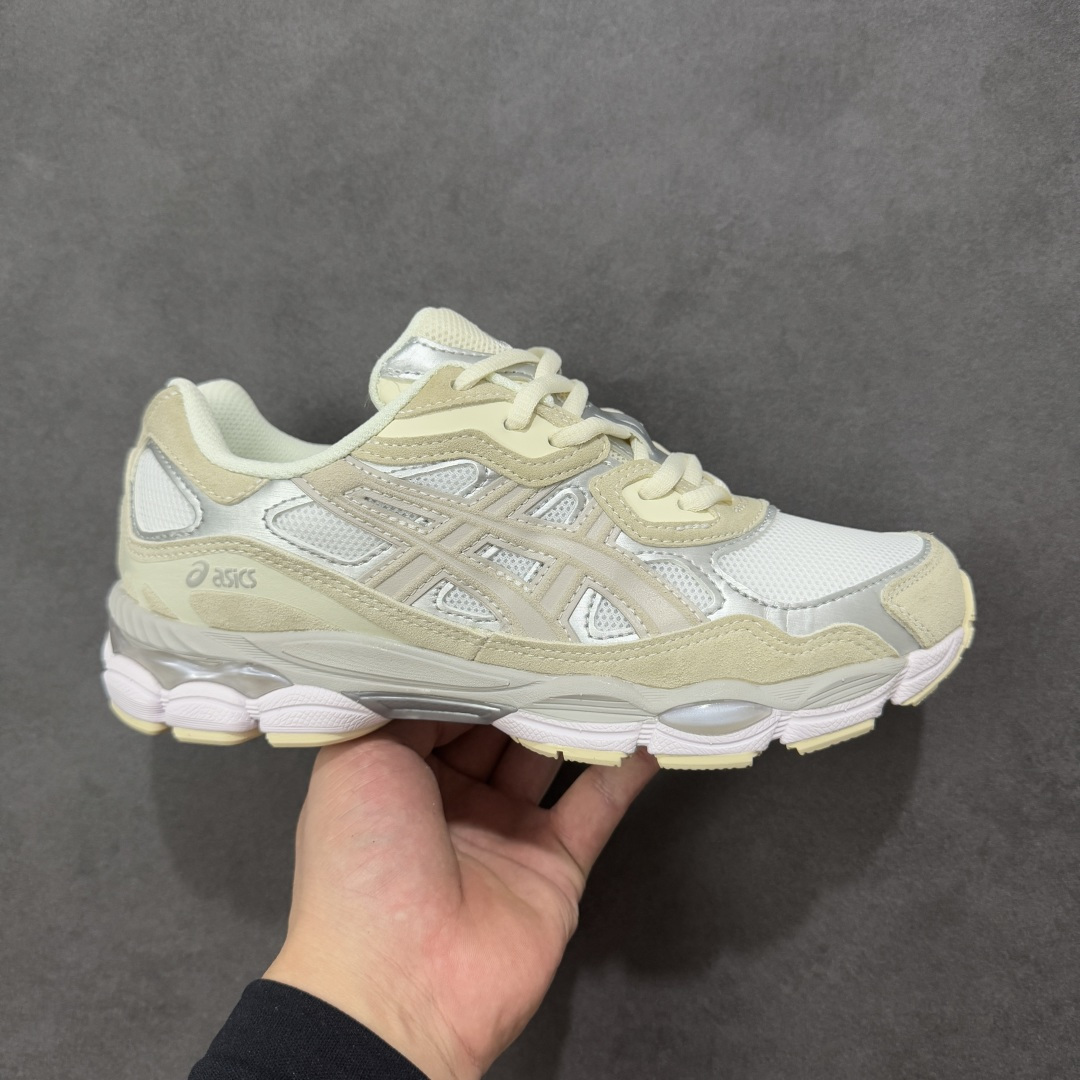 【公司级】ASICS GEL-NYC 亚瑟士 生活休闲鞋 透气网眼鞋面 配合部分合成革材质 采用全新AHAR+橡胶材质 更加耐磨 货号: 1201A789-105 尺码:36 37 37.5 38 39 39.5 40.5 41.5 42 42.5 43.5 44 45 46 编码:FSB220230-选品中心