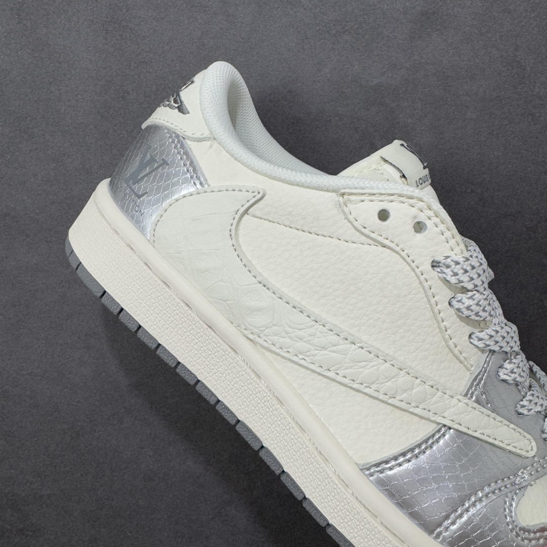 图片[6]-【定制版】Travis Scott x Fragment Design x Air Jordan 1 Low OG SP AJ1 乔1 LV联名 金属银 低帮文化休闲板鞋  #多方联名合作融合了Travis Scott 独特的音乐风格，藤原浩个性的设计风格以及Jordan品牌的经典元素 使其成为一双具有独特身份和价值的鞋子 清新而立体的外观加上联名标识更突出了其独特身份 这种配色方案显示出活力和时尚感 在视觉上引人注目 鞋身的质感和细腻的细节处理使其显得高端而格调十足 这款“倒钩”联名是设计与创意完美结合 融合多方的个性风格是一款备受瞩目的潮流鞋款 货号：XS7089-614  尺码：36 36.5 37.5 38 38.5 39 40 40.5 41 42 42.5 43 44 44.5 45-选品中心