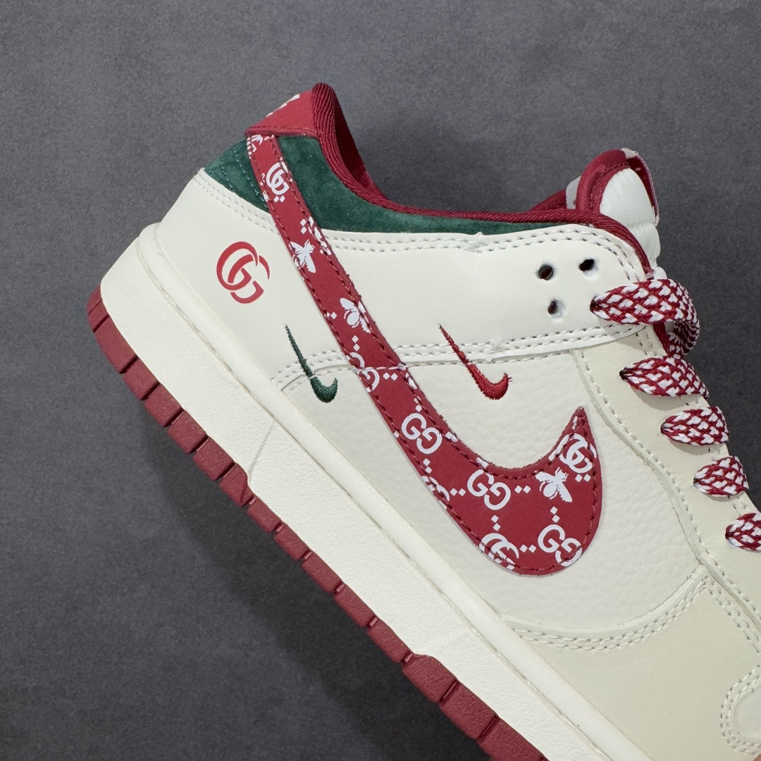 图片[6]-【定制版】Nike SB Dunk Low“古驰联名——米白酒红底” 周年高端定制 低帮休闲板鞋 定制鞋盒 大厂纯原品质出货 超高清洁度 皮料切割干净无任何毛边 细节完美 货号：SR8888-013 尺码： 36 36.5 37.5 38 38.5 39 40 40.5 41 42 42.5 43 44 44.5 45-选品中心