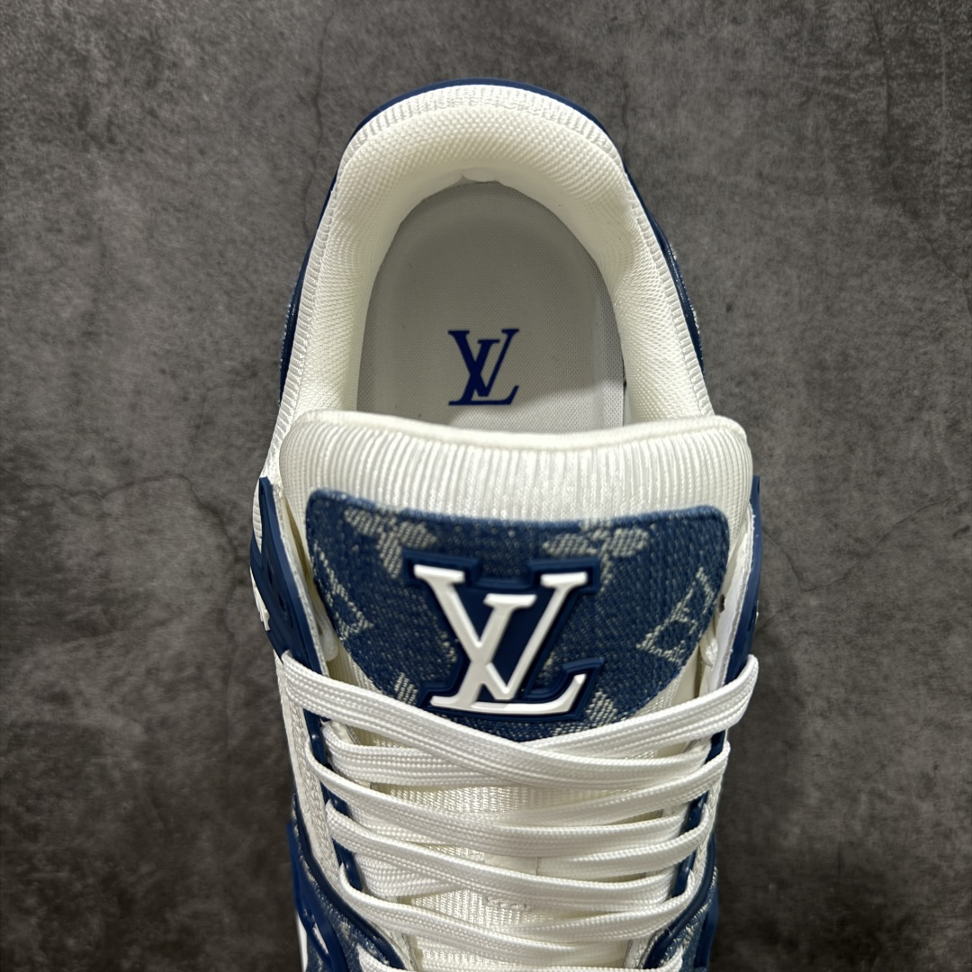 图片[8]-【天花板/Goat版】 市场最强版 没有之一的存在💪🏻 Louis Vuitton LV Trainer 系列全新版上架 手里有正品的可以对比下🆚懂货的看细节‼️ 此版品质是市场从未达到的新高度！ 整体版型 皮料 牛仔布的色差 压花纹路清晰度 后跟版型等等 都可以自行对比[机智]吊打市场所有货，怒甩十条街的那种，直接来正品对比图🆚，欢迎拿市场各大工厂的货来对比！ 尺码：35-45码-选品中心