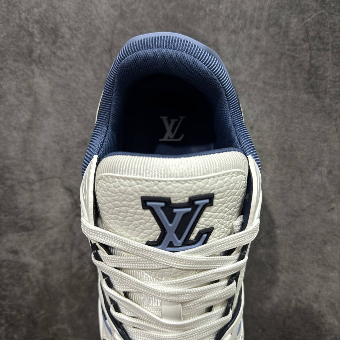 图片[8]-【莞产YS版本】Louis Vuitton Trainer lv时装走秀运动鞋 完美鞋型超高的清洁度 零毛边线头瑕疵 全套原楦原纸版原鞋开模 全网最具灵魂的版型 正确原装黄色鞋盒 正确中底印花 鞋面印花3D高频深度立体 全鞋电脑针车 紧密相连 针距密度一致 环保乳胶注塑鞋垫 厚度脚感还原原版 皮面裁剪部位 统一油边封口工艺 原装橡胶大底含胶量大底组合零偏差 专柜全套包装 防尘袋 说明书 质保卡 男女鞋 尺码： 38 39 40 41 42 43 44 45-选品中心