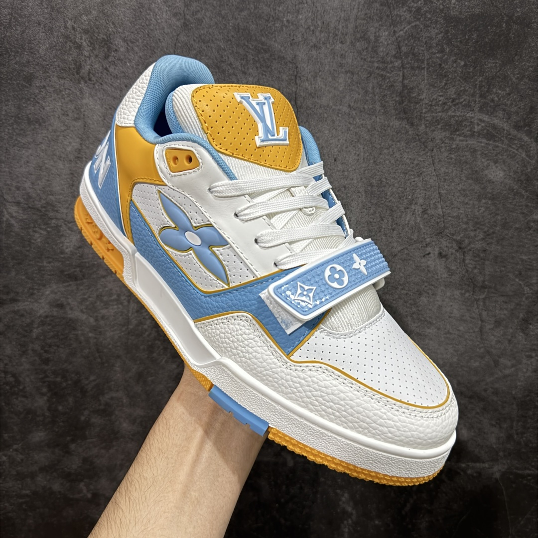 图片[3]-【莞产YS版本】Louis Vuitton Trainer lv时装走秀运动鞋 完美鞋型超高的清洁度 零毛边线头瑕疵 全套原楦原纸版原鞋开模 全网最具灵魂的版型 正确原装黄色鞋盒 正确中底印花 鞋面印花3D高频深度立体 全鞋电脑针车 紧密相连 针距密度一致 环保乳胶注塑鞋垫 厚度脚感还原原版 皮面裁剪部位 统一油边封口工艺 原装橡胶大底含胶量大底组合零偏差 专柜全套包装 防尘袋 说明书 质保卡 男女鞋 尺码： 38 39 40 41 42 43 44 45-选品中心