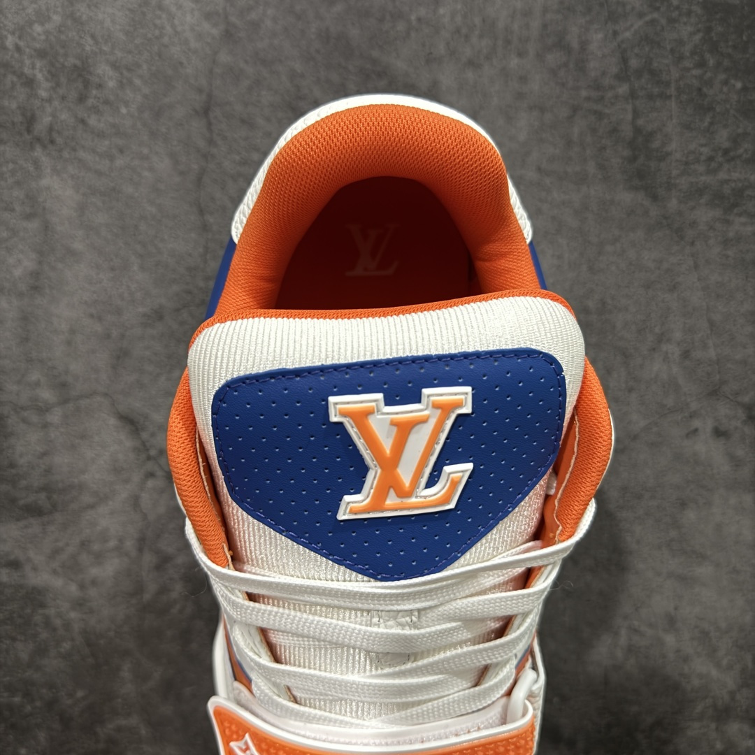 图片[8]-【莞产YS版本】Louis Vuitton Trainer lv时装走秀运动鞋 完美鞋型超高的清洁度 零毛边线头瑕疵 全套原楦原纸版原鞋开模 全网最具灵魂的版型 正确原装黄色鞋盒 正确中底印花 鞋面印花3D高频深度立体 全鞋电脑针车 紧密相连 针距密度一致 环保乳胶注塑鞋垫 厚度脚感还原原版 皮面裁剪部位 统一油边封口工艺 原装橡胶大底含胶量大底组合零偏差 专柜全套包装 防尘袋 说明书 质保卡 男女鞋 尺码： 38 39 40 41 42 43 44 45-选品中心