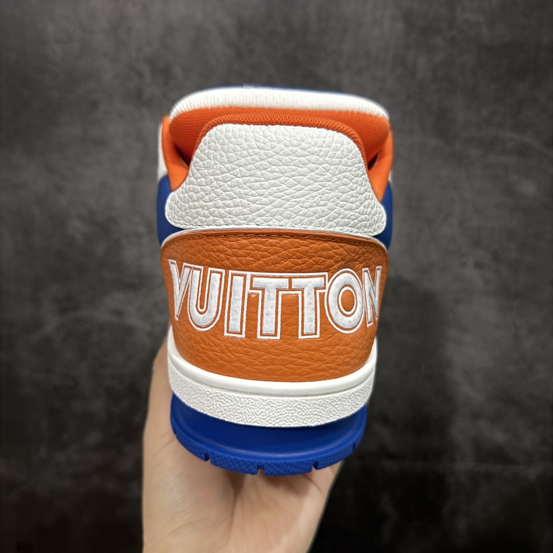 图片[4]-【莞产YS版本】Louis Vuitton Trainer lv时装走秀运动鞋 完美鞋型超高的清洁度 零毛边线头瑕疵 全套原楦原纸版原鞋开模 全网最具灵魂的版型 正确原装黄色鞋盒 正确中底印花 鞋面印花3D高频深度立体 全鞋电脑针车 紧密相连 针距密度一致 环保乳胶注塑鞋垫 厚度脚感还原原版 皮面裁剪部位 统一油边封口工艺 原装橡胶大底含胶量大底组合零偏差 专柜全套包装 防尘袋 说明书 质保卡 男女鞋 尺码： 38 39 40 41 42 43 44 45-选品中心