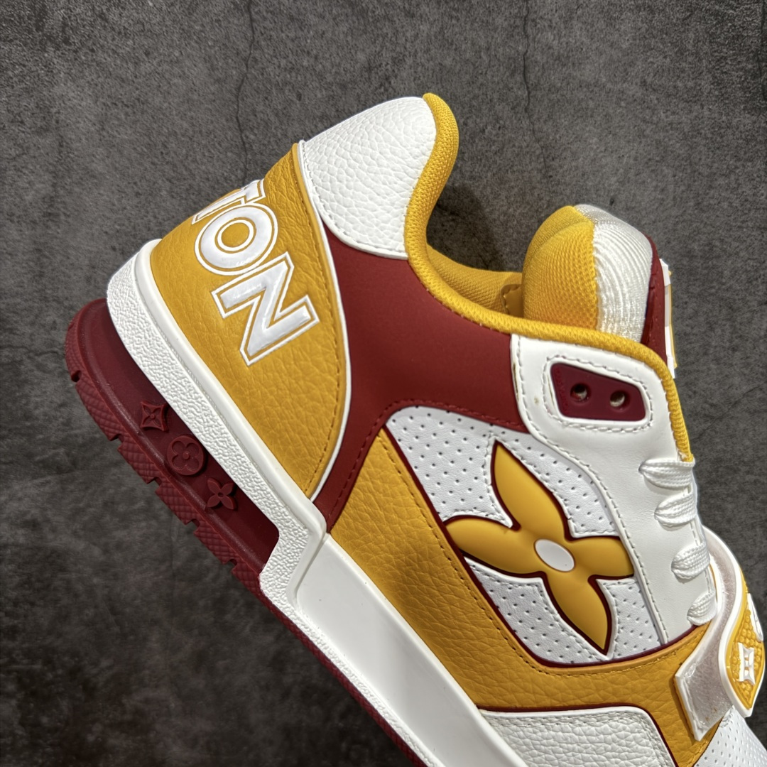 图片[7]-【莞产YS版本】Louis Vuitton Trainer lv时装走秀运动鞋 完美鞋型超高的清洁度 零毛边线头瑕疵 全套原楦原纸版原鞋开模 全网最具灵魂的版型 正确原装黄色鞋盒 正确中底印花 鞋面印花3D高频深度立体 全鞋电脑针车 紧密相连 针距密度一致 环保乳胶注塑鞋垫 厚度脚感还原原版 皮面裁剪部位 统一油边封口工艺 原装橡胶大底含胶量大底组合零偏差 专柜全套包装 防尘袋 说明书 质保卡 男女鞋 尺码： 38 39 40 41 42 43 44 45-选品中心