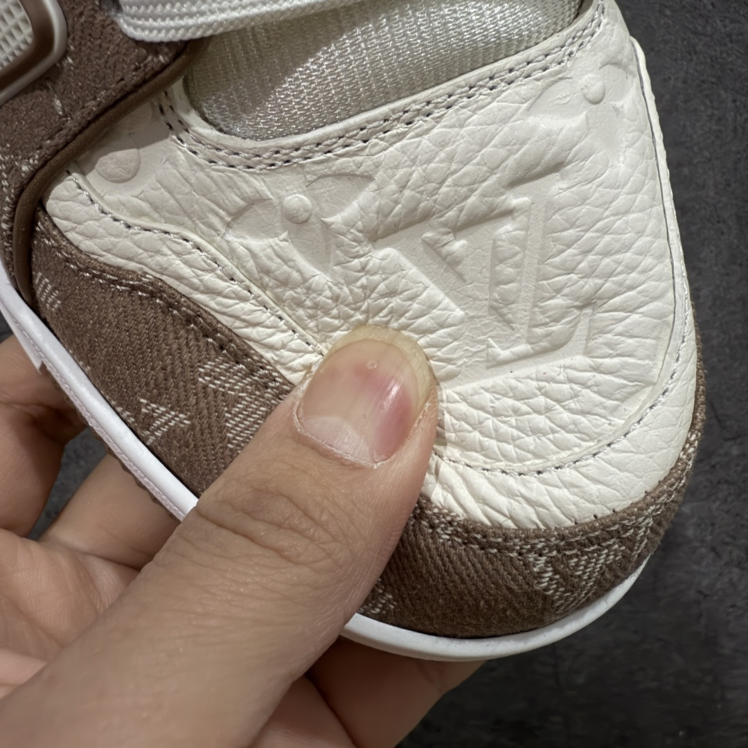 【纯原】 现货当天可取LV Trainer系列高奢运动鞋 白咖啡白粽牛仔新款芯片顶级 潮人必备单品同步Z