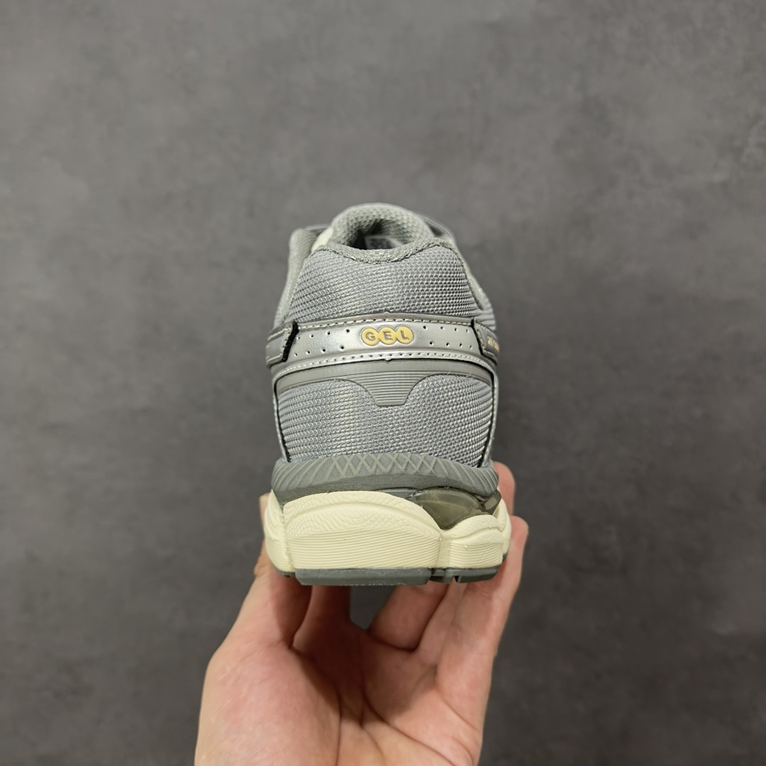 图片[4]-【公司级】Asics Gel-Cumulus 16 亚瑟士复古时尚缓震运动跑步鞋 鞋面采用无缝线工程网眼设计，全面升级的FF BLAST™ PLUS泡棉，更轻、更弹、更耐久。相比前代更轻盈鞋底采用了轻质发泡材料,并在后跟和前掌处采用了亚瑟士核心科技GEL缓震胶,赋予鞋款强大的缓冲性能,提供了更柔软舒适的穿着体验。AHAR® PLUS超耐磨橡胶大底，延长跑鞋使用寿命。 货号：1203A733-101 尺码：36 37 37.5 38 39 39.5 40 40.5 41.5 42 42.5 43.5 44 45 编码：AMB260270-选品中心