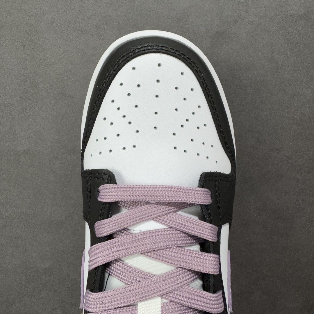 图片[8]-【YC版】Nike Dunk Low 香芋浪漫 黑白紫 当街头风邂逅香芋紫的温柔，以经典黑白为画布，主调是宛如香芋牛奶般的灰紫色，侧身Swoosh如月光丝带，营造出细腻的渐变层次，自带高级滤镜。无论是搭配裙装的温柔，还是搭配牛仔裤的随性，它都能轻松驾驭，成为你日常穿搭的点睛之笔。 货号： DD1391-100 尺码： 35.5 36 36.5 37.5 38 38.5 39 40 编码：HXSB290300-选品中心