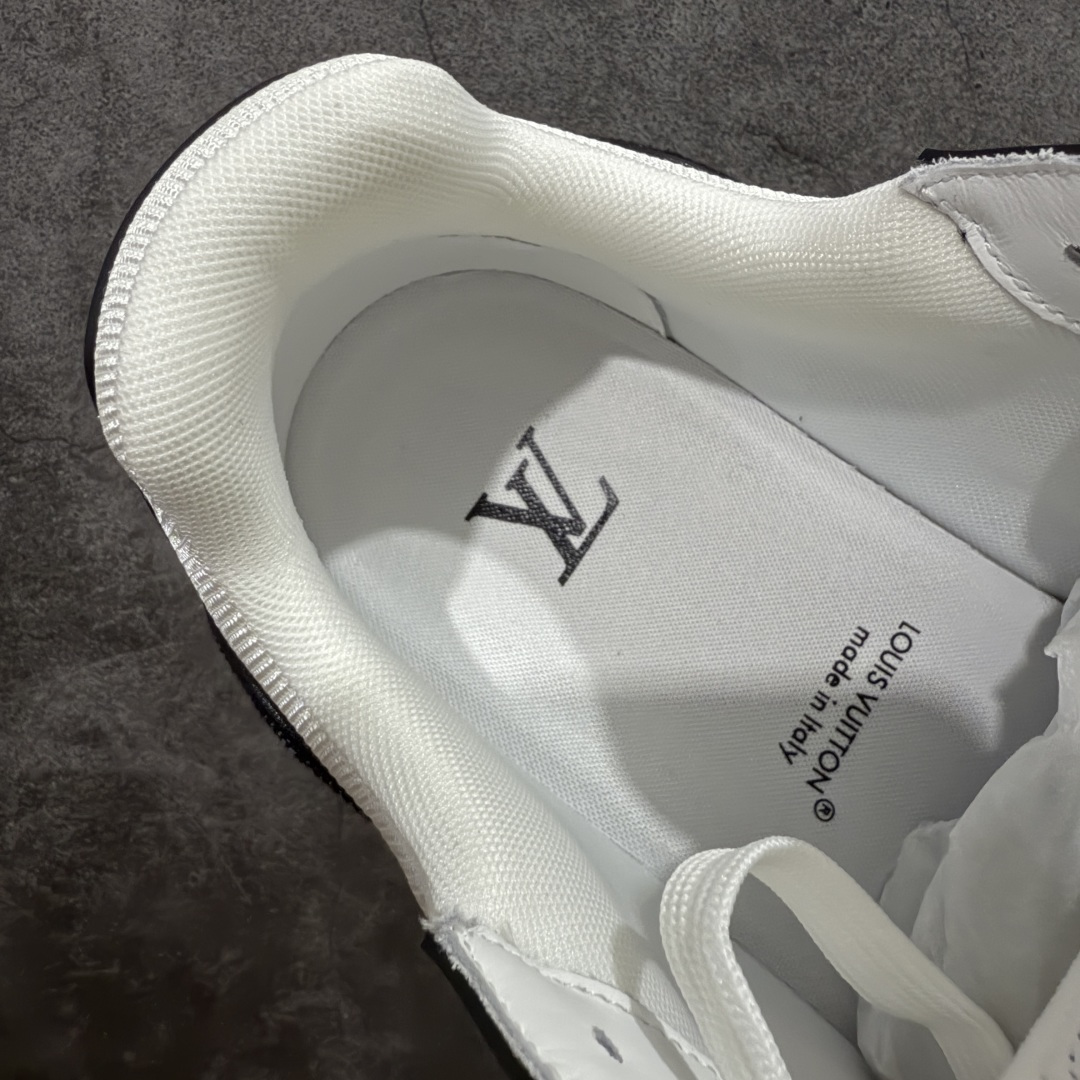 图片[7]-【天花板/Goat版】 市场最强版 没有之一的存在💪🏻 Louis Vuitton LV Trainer 系列全新版上架 黑牛仔 手里有正品的可以对比下🆚懂货的看细节‼️ 此版品质是市场从未达到的新高度！ 整体版型 皮料 牛仔布的色差 压花纹路清晰度 后跟版型等等 都可以自行对比[机智]吊打市场所有货，怒甩十条街的那种，直接来正品对比图🆚，欢迎拿市场各大工厂的货来对比！ 尺码：35-45码-选品中心