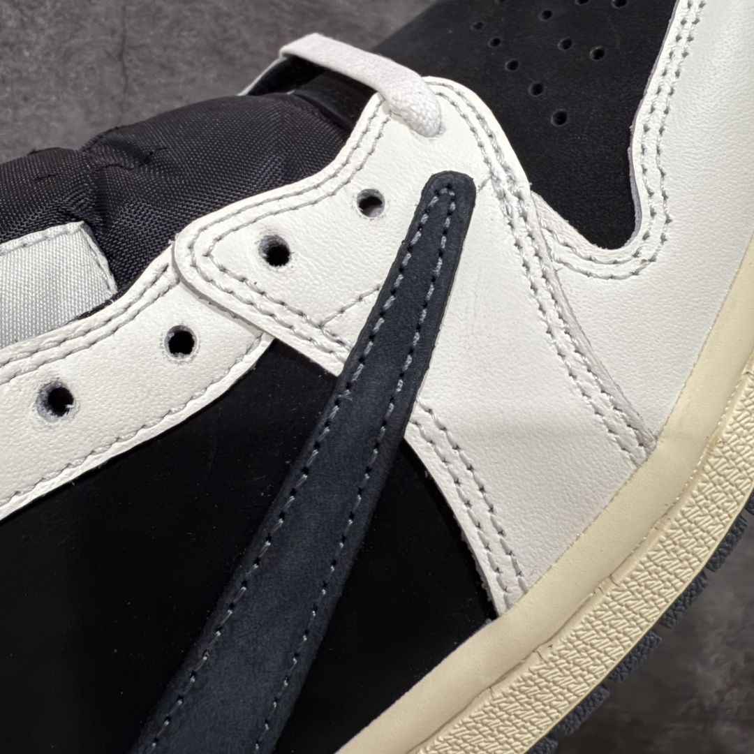 图片[4]-【原厂版】Air Jordan 1 x Travis Scott AJ1 x TS联名黑蓝倒钩低帮 DZ4137-700 超级强悍品质 可对比市场各大纯原版本 专业aj大厂出品 对细节的把控毋庸置疑 材料也是用最接近原鞋的头层皮料 所有地方都没有做到减配 原厂鞋楦打造完美鞋型 整体鞋型以及后跟做的弧度做的非常好 鞋带为原厂打蜡鞋带 粗细程度同步原鞋 裁片清洁度到位 无明显瑕疵毛边 免修产品 正确针车 该重针 该有尖角的地方都有做到 鞋价格非常香 转手可闭眼卖高价 到手各位就知道货有多好 绝对秒杀一切同价格货品 尺码：36-47.5-选品中心