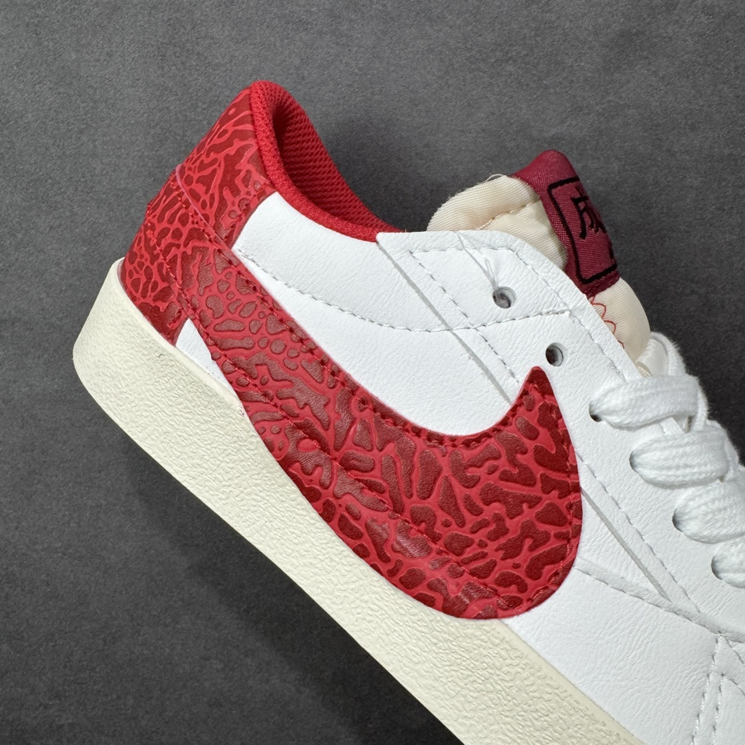 图片[6]-【公司级】Nike Blazer Low ‘77 Jumbo 马年限定 全新焕新升级经典 Blazer 鞋款，大号 Swoosh 突出新时代更加张扬的潮流感，对经典的又一次改良升级。大号 Swoosh 设计结合宽大鞋带，符合当下潮流意趣，橡胶外底融入凸起人字形底纹增添几分户外感觉 货号：DQ1470-141 尺码：36 36.5 37.5 38 38.5 39 40 40.5 41 42 42.5 43 44 44.5 45 编码：GLB210220-选品中心