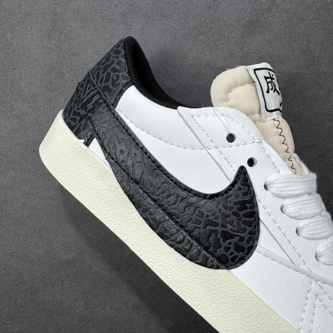 图片[6]-【公司级】Nike Blazer Low ‘77 Jumbo 马年限定 全新焕新升级经典 Blazer 鞋款，大号 Swoosh 突出新时代更加张扬的潮流感，对经典的又一次改良升级。大号 Swoosh 设计结合宽大鞋带，符合当下潮流意趣，橡胶外底融入凸起人字形底纹增添几分户外感觉 货号：DQ1470-140 尺码：36 36.5 37.5 38 38.5 39 40 40.5 41 42 42.5 43 44 44.5 45 编码：GLB210220-选品中心