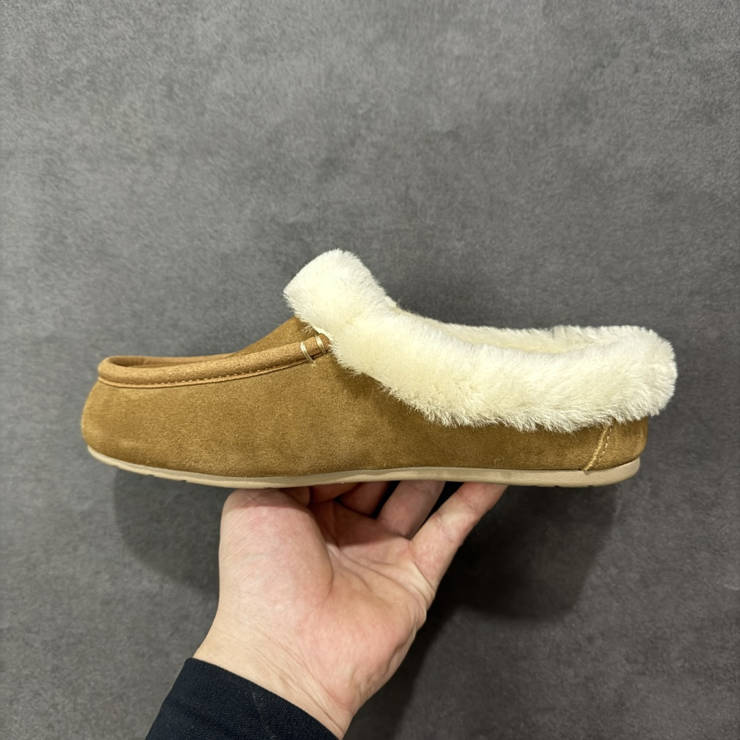 图片[2]-【莞产X1版本】 市面顶级版本 KALLEN LACE 1171391 UGG 百搭单品 东莞纯原UGG 秋冬羊皮毛一脚蹬懒人鞋 小红书爆款 广州外贸大厂生产 鞋头到鞋垫真羊皮毛一体 独立外盒包装 芯片 带防水工艺 区别市面任何版本 5cm厚底 独立原版开发大底 羊绒鞋垫 冬季保暖外出 家居都是很适合的选择 进年uug推出款式系列 局部偏向年轻消费者喜好 也走到时尚潮流穿搭的前沿 鞋身材质 防泼水涂层翻毛皮鞋面 17毫米UGGPURE™植入式羊毛内底 轻便防滑舒适橡胶外底 带有品牌LOGO商标 带全套包装 尺码： 35-40-选品中心