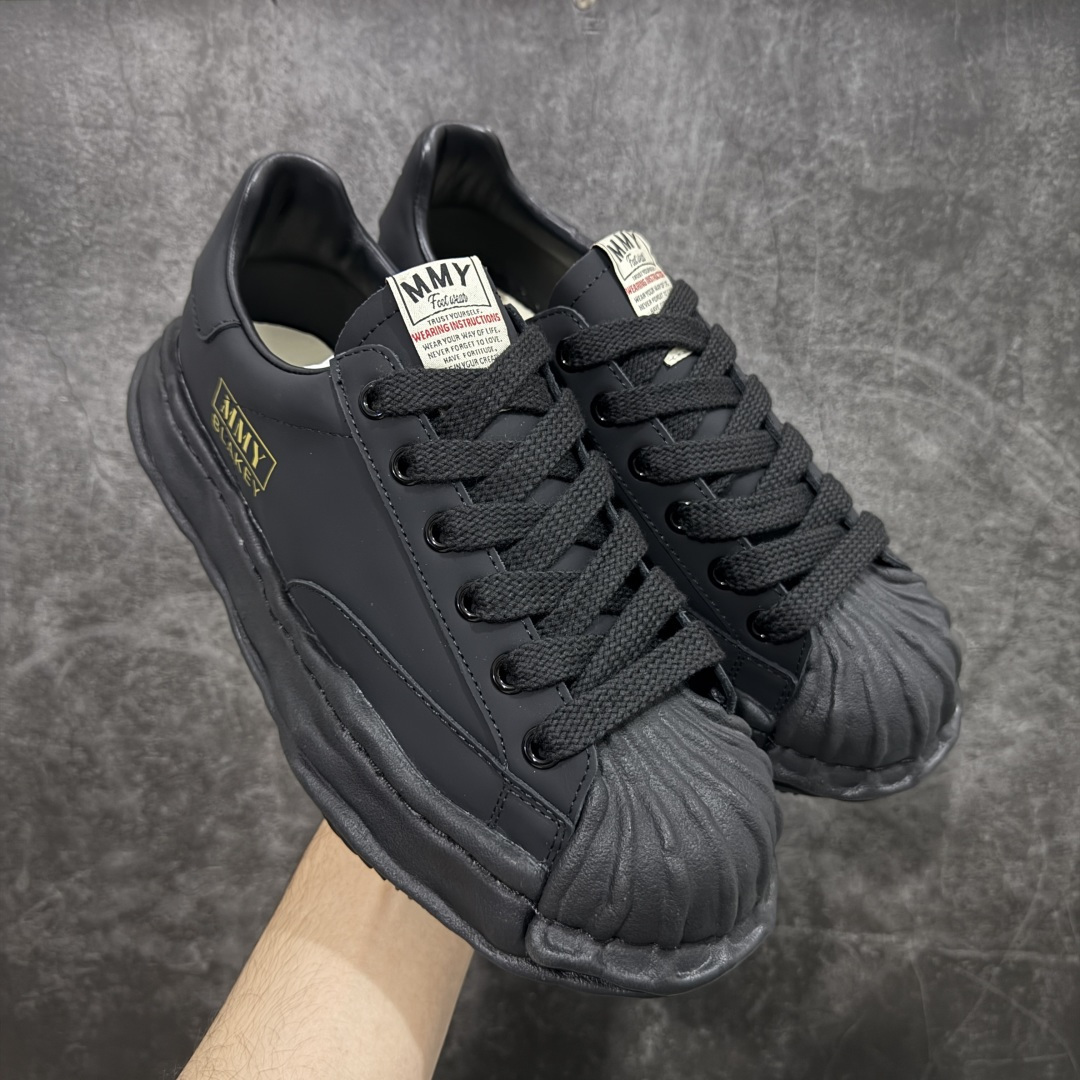 图片[7]-【莞顶礼盒版】三原康裕MMY/Maison MIHARA YASUHIRO Wayne Original Sole Leather Low Sneaker版变形溶解雪糕底低帮百搭休闲运动板鞋 东莞原产 高端礼盒飞机盒包装 原楦原纸版开发 全新开发 双模一次发泡点位气孔EVA中底 底部嵌入组合RB橡胶耐磨大底 采用全粒面头层皮革鞋面材质 正确织麦及包装盒 清晰后跟电绣LOGO🆚区别市面普通版本 尺码：35 36 37 38 39 40 41 42 43 44 45 正常尺码-选品中心