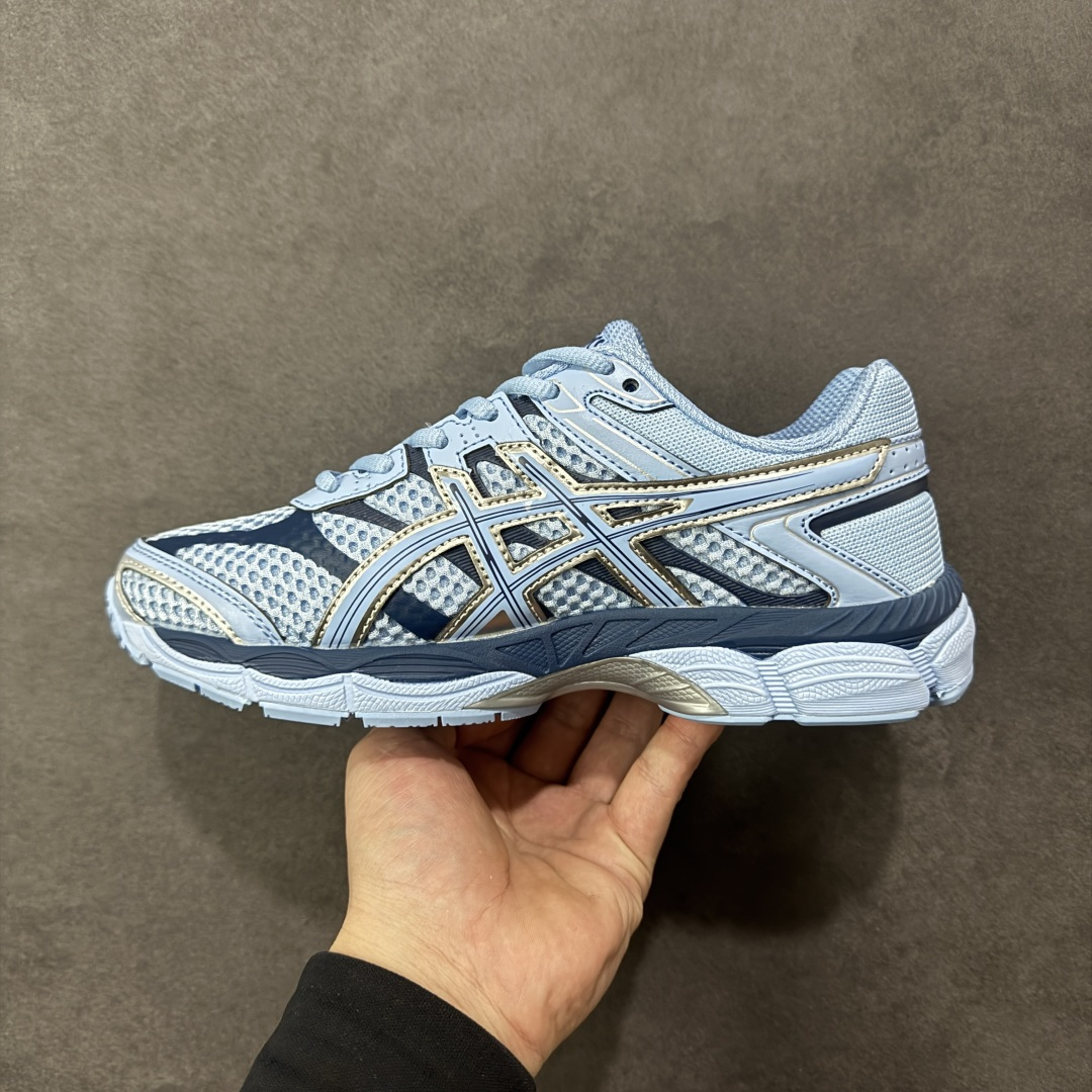 图片[2]-【公司级】Asics Gel-Cumulus 16 亚瑟士复古时尚缓震运动跑步鞋 鞋面采用无缝线工程网眼设计，全面升级的FF BLAST™ PLUS泡棉，更轻、更弹、更耐久。相比前代更轻盈鞋底采用了轻质发泡材料,并在后跟和前掌处采用了亚瑟士核心科技GEL缓震胶,赋予鞋款强大的缓冲性能,提供了更柔软舒适的穿着体验。AHAR® PLUS超耐磨橡胶大底，延长跑鞋使用寿命。 货号：1203A733-400 尺码：36 37 37.5 38 39 39.5 40 40.5 41.5 42 42.5 43.5 44 45 编码：AMB260270-选品中心