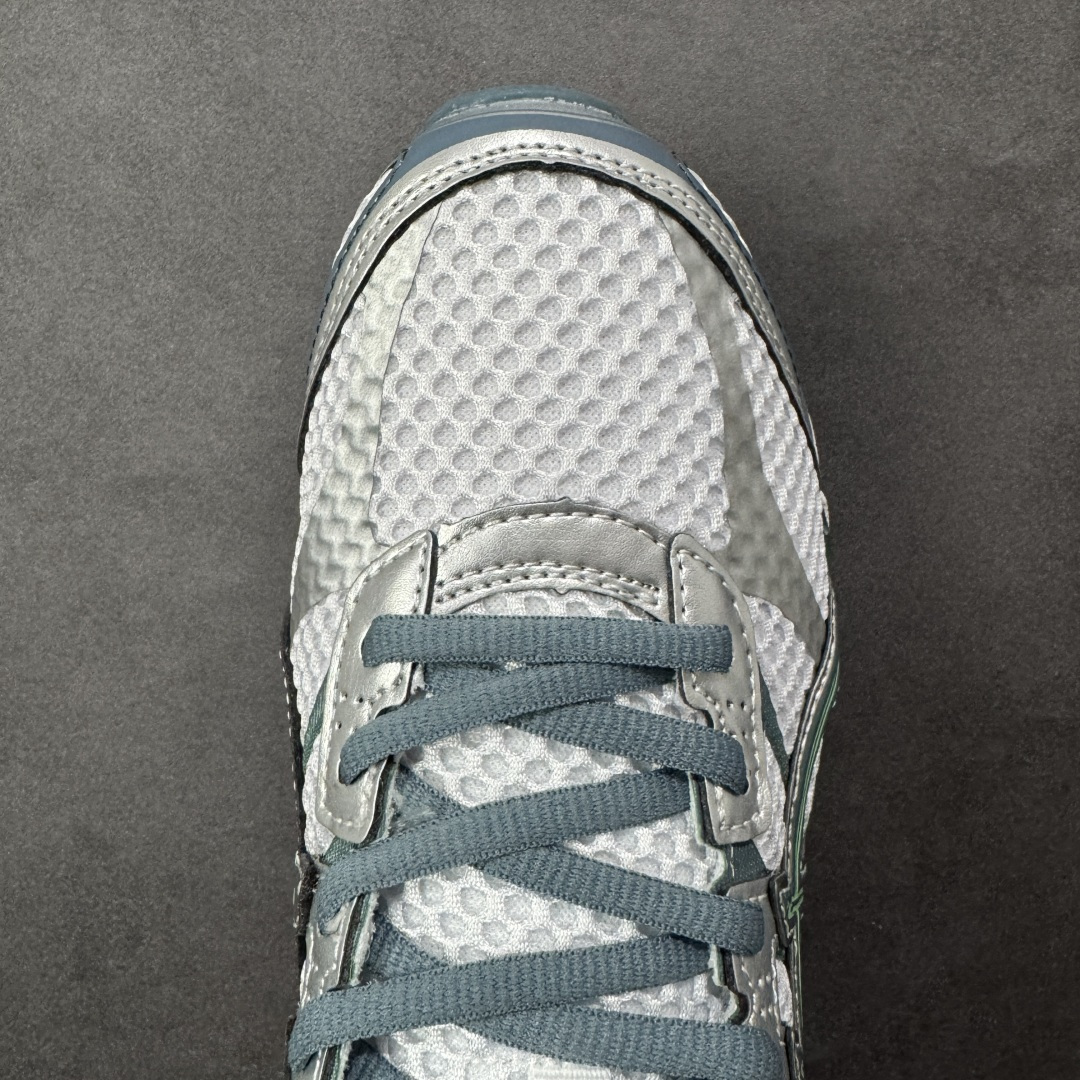 图片[8]-【公司级】Asics Gel-Cumulus 16 亚瑟士复古时尚缓震运动跑步鞋 鞋面采用无缝线工程网眼设计，全面升级的FF BLAST™ PLUS泡棉，更轻、更弹、更耐久。相比前代更轻盈鞋底采用了轻质发泡材料,并在后跟和前掌处采用了亚瑟士核心科技GEL缓震胶,赋予鞋款强大的缓冲性能,提供了更柔软舒适的穿着体验。AHAR® PLUS超耐磨橡胶大底，延长跑鞋使用寿命。 货号：1203A733-100 尺码：36 37 37.5 38 39 39.5 40 40.5 41.5 42 42.5 43.5 44 45 编码：AMB260270-选品中心