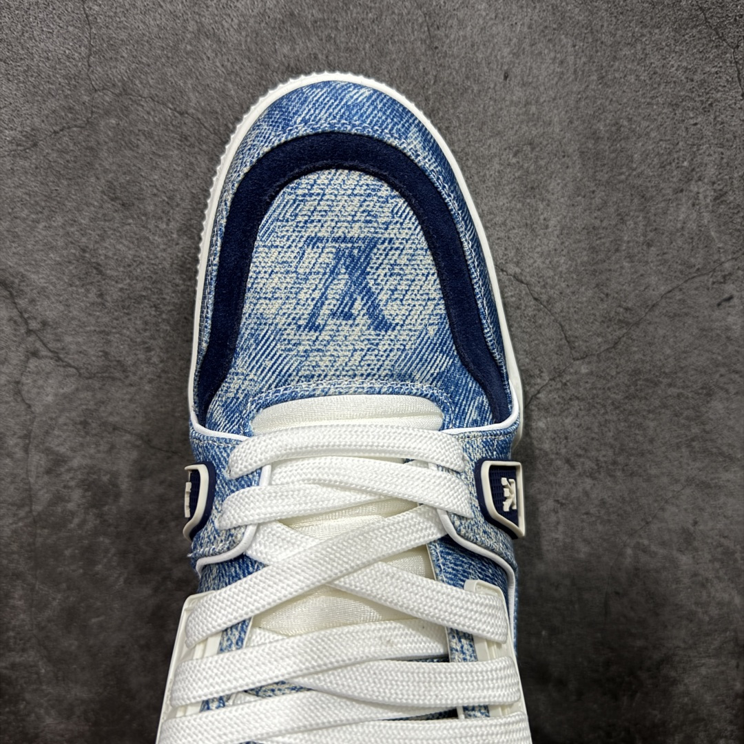 图片[5]-【莞产YS版本】Louis Vuitton Trainer lv时装走秀运动鞋 完美鞋型超高的清洁度 零毛边线头瑕疵 全套原楦原纸版原鞋开模 全网最具灵魂的版型 正确原装黄色鞋盒 正确中底印花 鞋面印花3D高频深度立体 全鞋电脑针车 紧密相连 针距密度一致 环保乳胶注塑鞋垫 厚度脚感还原原版 皮面裁剪部位 统一油边封口工艺 原装橡胶大底含胶量大底组合零偏差 专柜全套包装 防尘袋 说明书 质保卡 男女鞋 尺码： 38 39 40 41 42 43 44 45-选品中心