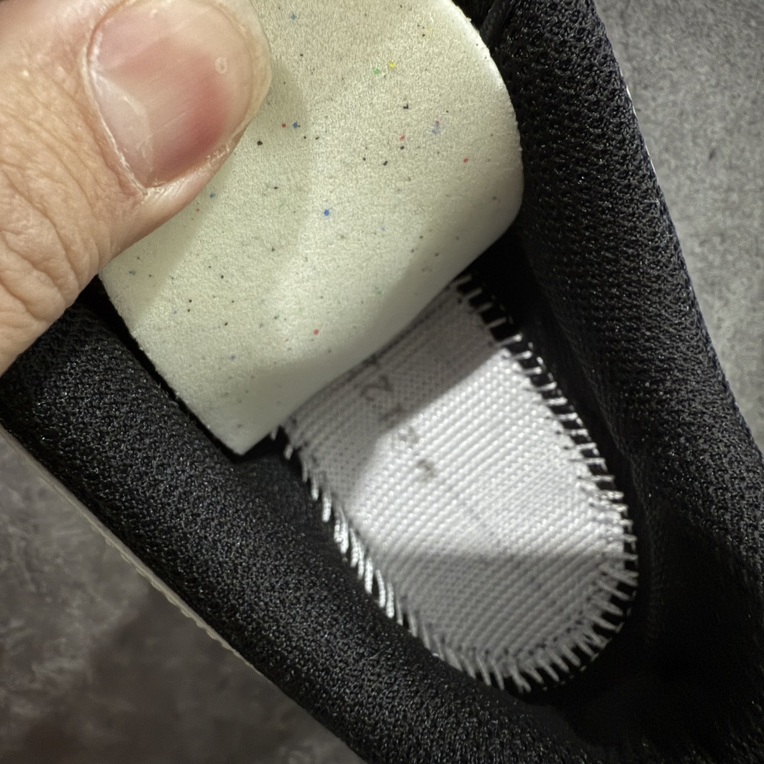 图片[8]-【w1版本】全新版本出货 纯原大厂出品 萨洛蒙 Salomon XA PRO 3D 户外轻便机能鞋 416174 纯原外贸平台特供订单 耗时半年巨作 全套原纸板楦头开发 原厂特供网布配套加持 确保原汁原味 完美呈现版型 原档数据独家私模五层组合大底 男女鞋同步官方开发至46.5 原装Ortholite轻量化鞋垫 中底布带钢印编号 原厂TPU锁扣 进口港宝加持 后跟自然饱满 还原公司包裹性 鞋面以“锯齿”状的包裹系统呈现 在基色底之下加入了各种色点缀 将公司的最新技术和时尚前卫的造型融入耐用的长跑款式中 鞋面由 TPU 薄膜制成 并焊接在高耐磨网眼上 使其既时尚又坚固 由 ACS底盘支撑 可增强稳定性和支撑力 以及由橡胶凸耳 Contragrip外底覆盖的 EVA 缓冲中底 旨在应对崎岖的地形 鞋舌上的彩色Salomon 标签、Quicklace 系统以及鞋头、鞋舌和鞋跟上的附加品牌使细节更加完美 让穿着者可以轻松驾驭户外与通勤下的任何运动生活场景 无缝鞋身户外随意纵横 颜值与脚感兼备 出街通勤 绝对非常吸睛 你值得拥有 尺码：36 36.5 37 38 38.5 39 40-选品中心