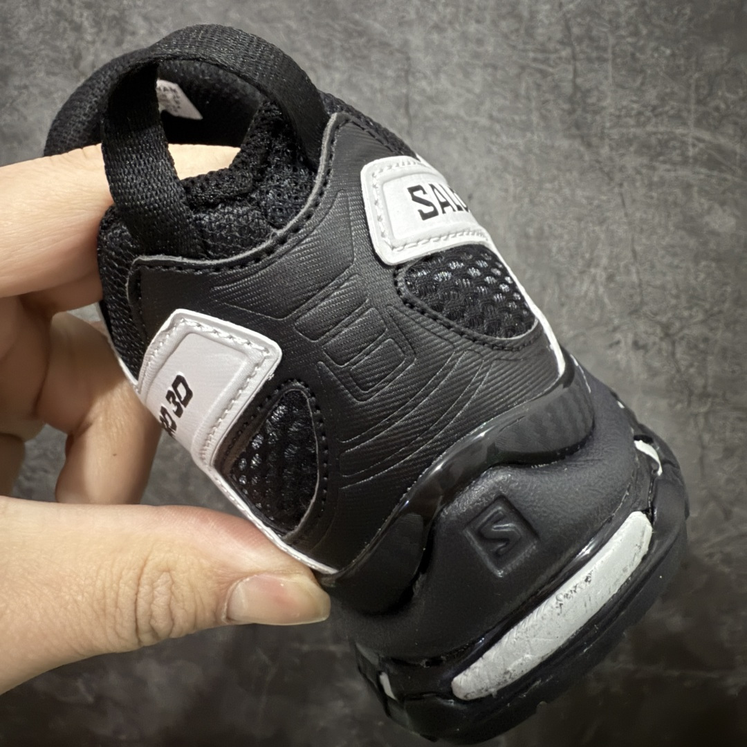 图片[2]-【w1版本】全新版本出货 纯原大厂出品 萨洛蒙 Salomon XA PRO 3D 户外轻便机能鞋 416174 纯原外贸平台特供订单 耗时半年巨作 全套原纸板楦头开发 原厂特供网布配套加持 确保原汁原味 完美呈现版型 原档数据独家私模五层组合大底 男女鞋同步官方开发至46.5 原装Ortholite轻量化鞋垫 中底布带钢印编号 原厂TPU锁扣 进口港宝加持 后跟自然饱满 还原公司包裹性 鞋面以“锯齿”状的包裹系统呈现 在基色底之下加入了各种色点缀 将公司的最新技术和时尚前卫的造型融入耐用的长跑款式中 鞋面由 TPU 薄膜制成 并焊接在高耐磨网眼上 使其既时尚又坚固 由 ACS底盘支撑 可增强稳定性和支撑力 以及由橡胶凸耳 Contragrip外底覆盖的 EVA 缓冲中底 旨在应对崎岖的地形 鞋舌上的彩色Salomon 标签、Quicklace 系统以及鞋头、鞋舌和鞋跟上的附加品牌使细节更加完美 让穿着者可以轻松驾驭户外与通勤下的任何运动生活场景 无缝鞋身户外随意纵横 颜值与脚感兼备 出街通勤 绝对非常吸睛 你值得拥有 尺码：36 36.5 37 38 38.5 39 40-选品中心