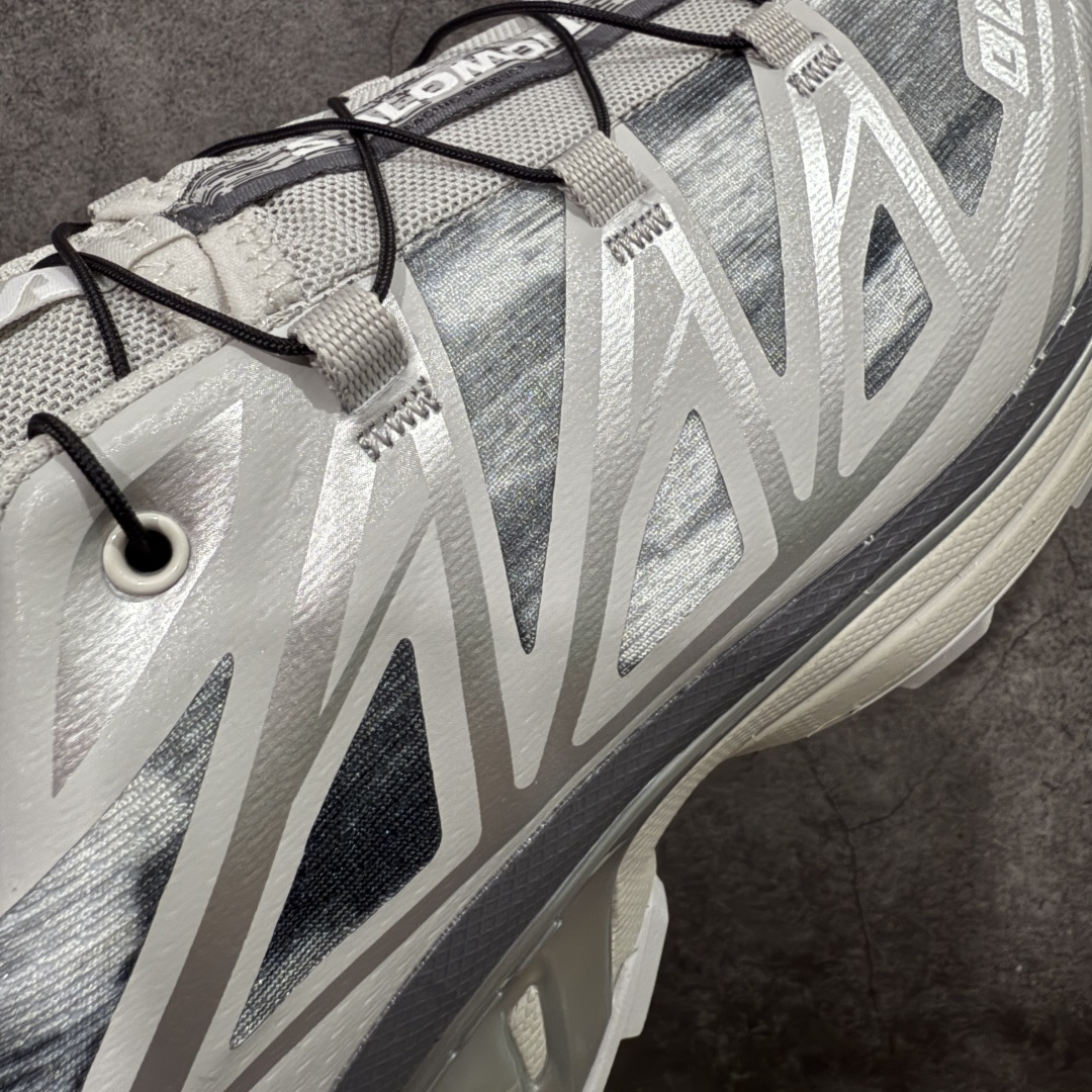 图片[3]-【巅峰版】 Salomon XT-6 Camo 萨洛蒙复古潮流户外机能登山跑鞋 478760 纯原外贸平台特供订单 耗时半年巨作 全套原纸板楦头开发 原厂特供网布配套加持 确保原汁原味 完美呈现版型 原档数据独家私模五层组合大底 原装Ortholite轻量化鞋垫 中底布带钢印编号 原厂TPU锁扣 进口港宝加持 后跟自然饱满 还原公司包裹性 鞋面以“锯齿”状的包裹系统呈现 在基色底之下加入了各种色点缀 将公司的最新技术和时尚前卫的造型融入耐用的长跑款式中 鞋面由 TPU 薄膜制成 并焊接在高耐磨网眼上 使其既时尚又坚固 由 ACS底盘支撑 可增强稳定性和支撑力 以及由橡胶凸耳 Contragrip外底覆盖的 EVA 缓冲中底 旨在应对崎岖的地形 鞋舌上的彩色Salomon 标签、Quicklace 系统以及鞋头、鞋舌和鞋跟上的附加品牌使细节更加完美 让穿着者可以轻松驾驭户外与通勤下的任何运动生活场景 无缝鞋身户外随意纵横 颜值与脚感兼备 出街通勤 绝对非常吸睛 你值得拥有 尺码：36 36.5 37.5 38 38.5 39 40 40.5 41 42 42.5 43 44 44.5 45-选品中心