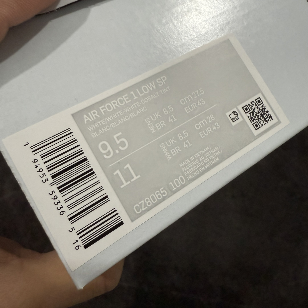 图片[8]-【XE纯原】NOCTA×Nike Air Force 1 Low certified lover boy 经典 Drake联名 低帮空军一号休闲板鞋 CZ8065-100 完美品质 完美版型 超高清洁度 完全吊打市场所有同价位上下版本 偏软质头层皮料 完美鞋型 钩子裁边清洁度无敌！ 针车走线图片放大看相当整齐，鞋带口冲孔与鞋头冲孔非常圆润干净 无任何毛边，正确做旧鞋带金属铁片，中底走线 鞋垫刷胶 大底含气垫都是基本操作！全码可接！ 尺码：36-46-选品中心