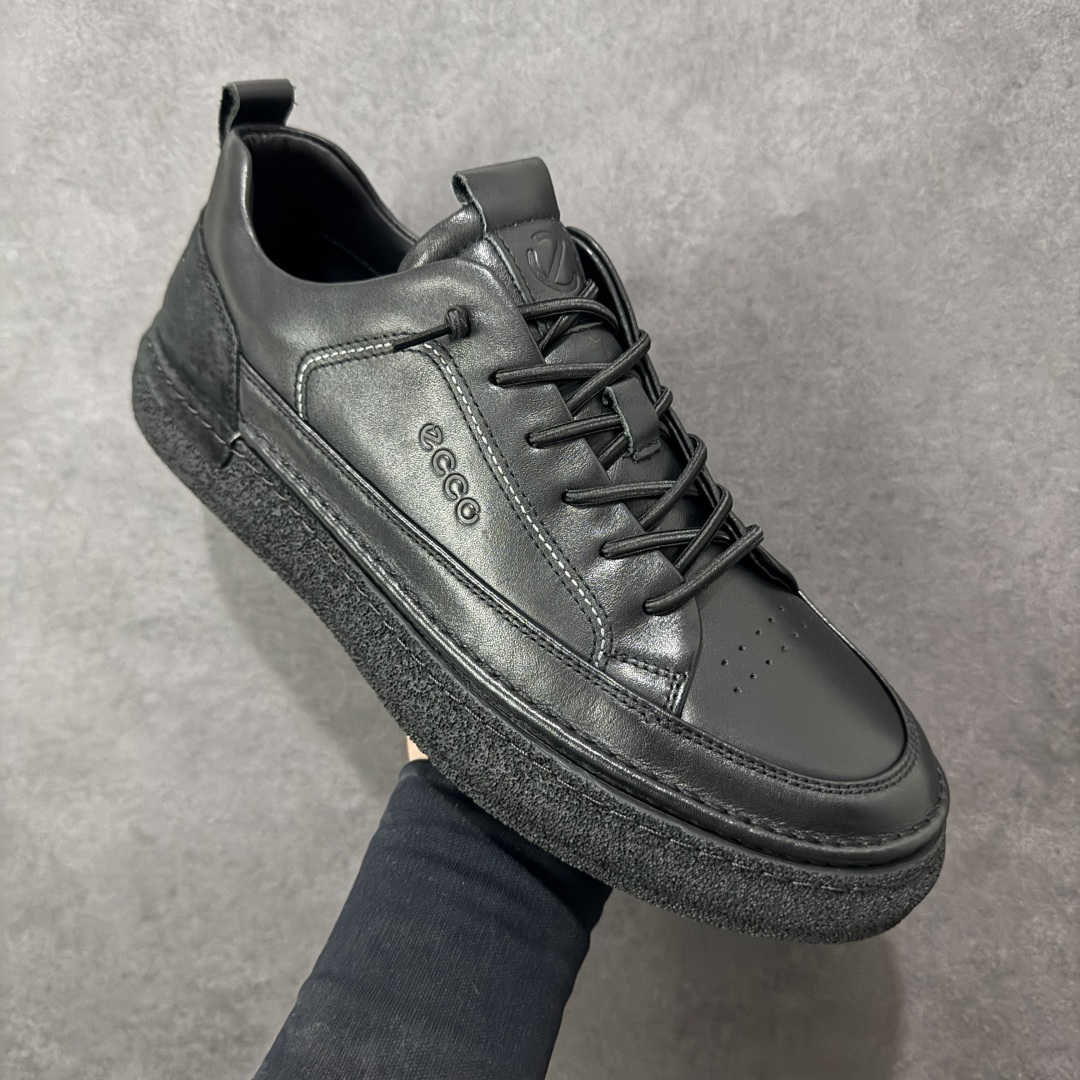 图片[3]-【公司级】Ecco 爱步2022秋冬新款皮面休闲防滑平底鞋 #摒弃传统鞋面设计，舒适牛皮鞋面 手感细腻顺滑，纹理清晰 柔软脚感随心穿脱 质感清晰的鞋带，搭载柔韧橡胶鞋底 脚感柔软舒适，适宜多种地形 轻松行走，触感细腻 一双时尚休闲鞋 拒绝束缚 让你黑夜也是最靓的那一个 货号：958836-01001 尺码：38 39 40 41 42 43 44 皮鞋码-选品中心