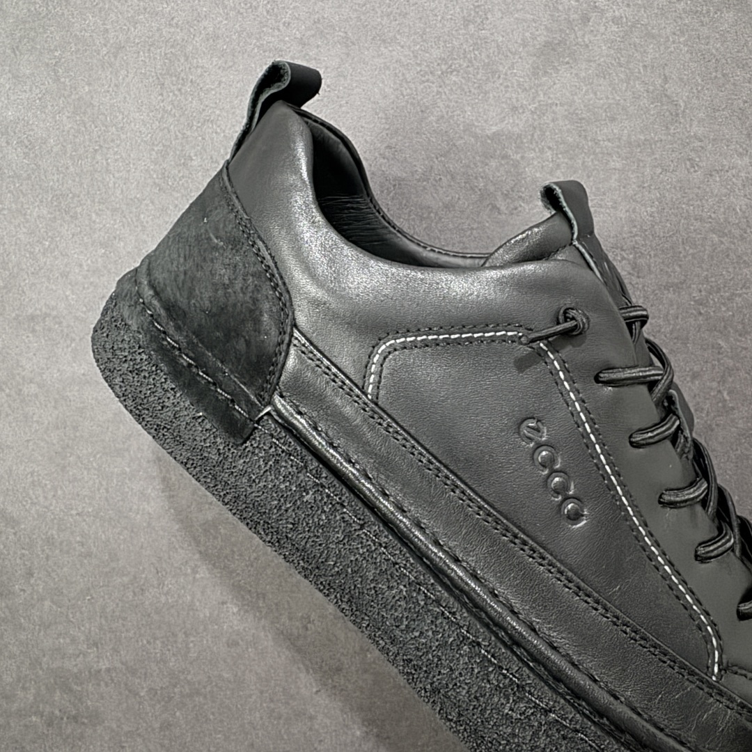 图片[6]-【公司级】Ecco 爱步2022秋冬新款皮面休闲防滑平底鞋 #摒弃传统鞋面设计，舒适牛皮鞋面 手感细腻顺滑，纹理清晰 柔软脚感随心穿脱 质感清晰的鞋带，搭载柔韧橡胶鞋底 脚感柔软舒适，适宜多种地形 轻松行走，触感细腻 一双时尚休闲鞋 拒绝束缚 让你黑夜也是最靓的那一个 货号：958836-01001 尺码：38 39 40 41 42 43 44 皮鞋码-选品中心