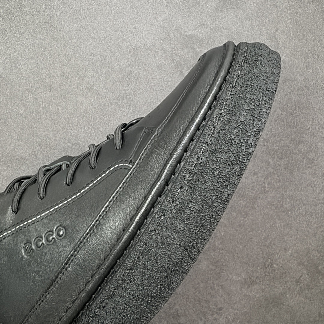 图片[5]-【公司级】Ecco 爱步2022秋冬新款皮面休闲防滑平底鞋 #摒弃传统鞋面设计，舒适牛皮鞋面 手感细腻顺滑，纹理清晰 柔软脚感随心穿脱 质感清晰的鞋带，搭载柔韧橡胶鞋底 脚感柔软舒适，适宜多种地形 轻松行走，触感细腻 一双时尚休闲鞋 拒绝束缚 让你黑夜也是最靓的那一个 货号：958836-01001 尺码：38 39 40 41 42 43 44 皮鞋码-选品中心