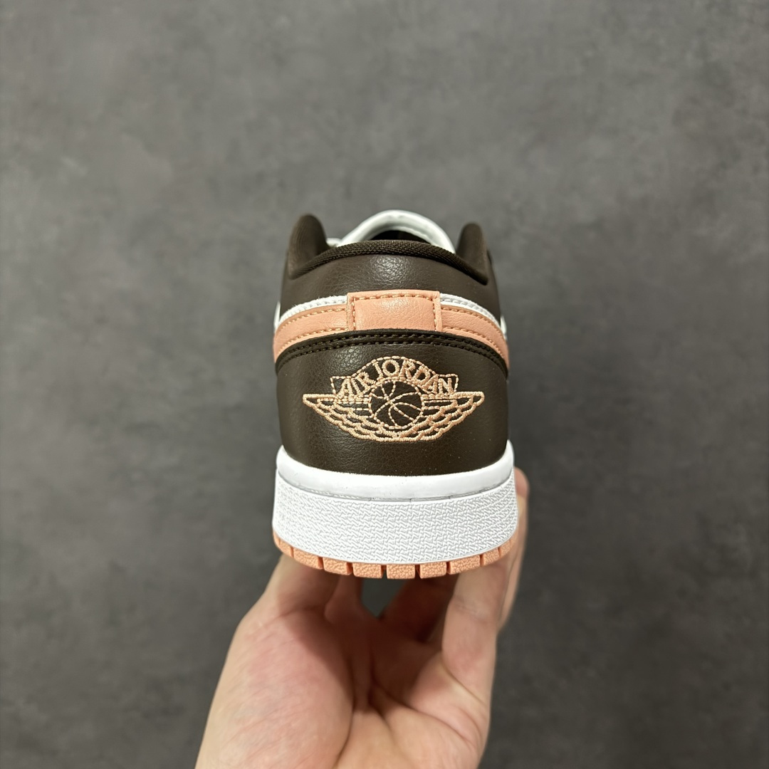 图片[4]-【H11版本】耐克Nike Air Jordan 1 AJ1经典复古经典低帮百搭文化篮球鞋 DC0774-182 公司级真标半码制#原档案原数据开发版型#采用荔枝纹头层皮革鞋面材质#原厂立体填充鞋舌海绵#中底注胶孔及缜密中底拉帮工艺#原数据开发模具大底 尺码：35.5 36 36.5 37.5 38 38.5 39 40 40.5 41 42 42.5 43 44 44.5 45 46 47.5 编码：H11B270280-选品中心