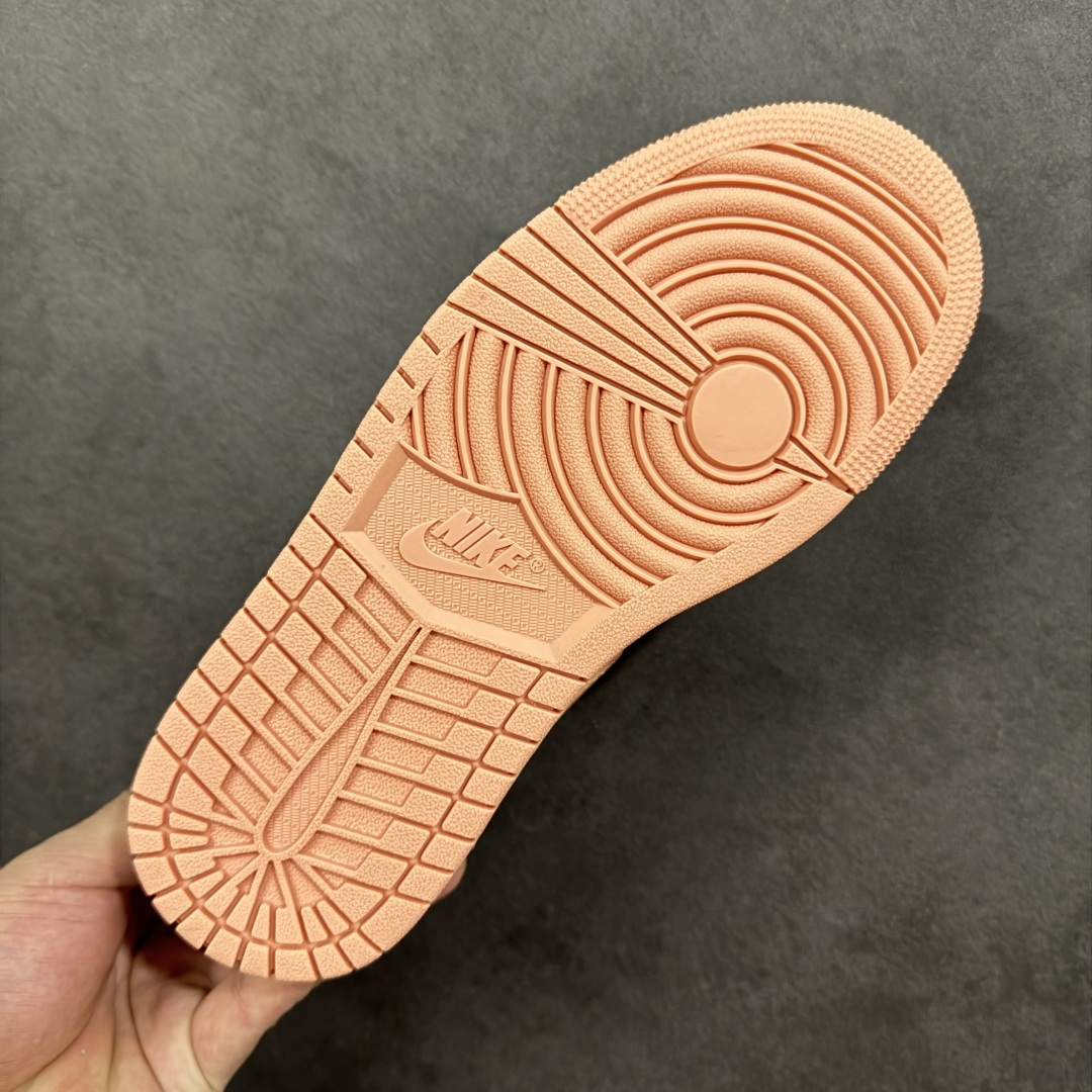 图片[9]-【H11版本】耐克Nike Air Jordan 1 AJ1经典复古经典低帮百搭文化篮球鞋 DC0774-182 公司级真标半码制#原档案原数据开发版型#采用荔枝纹头层皮革鞋面材质#原厂立体填充鞋舌海绵#中底注胶孔及缜密中底拉帮工艺#原数据开发模具大底 尺码：35.5 36 36.5 37.5 38 38.5 39 40 40.5 41 42 42.5 43 44 44.5 45 46 47.5 编码：H11B270280-选品中心