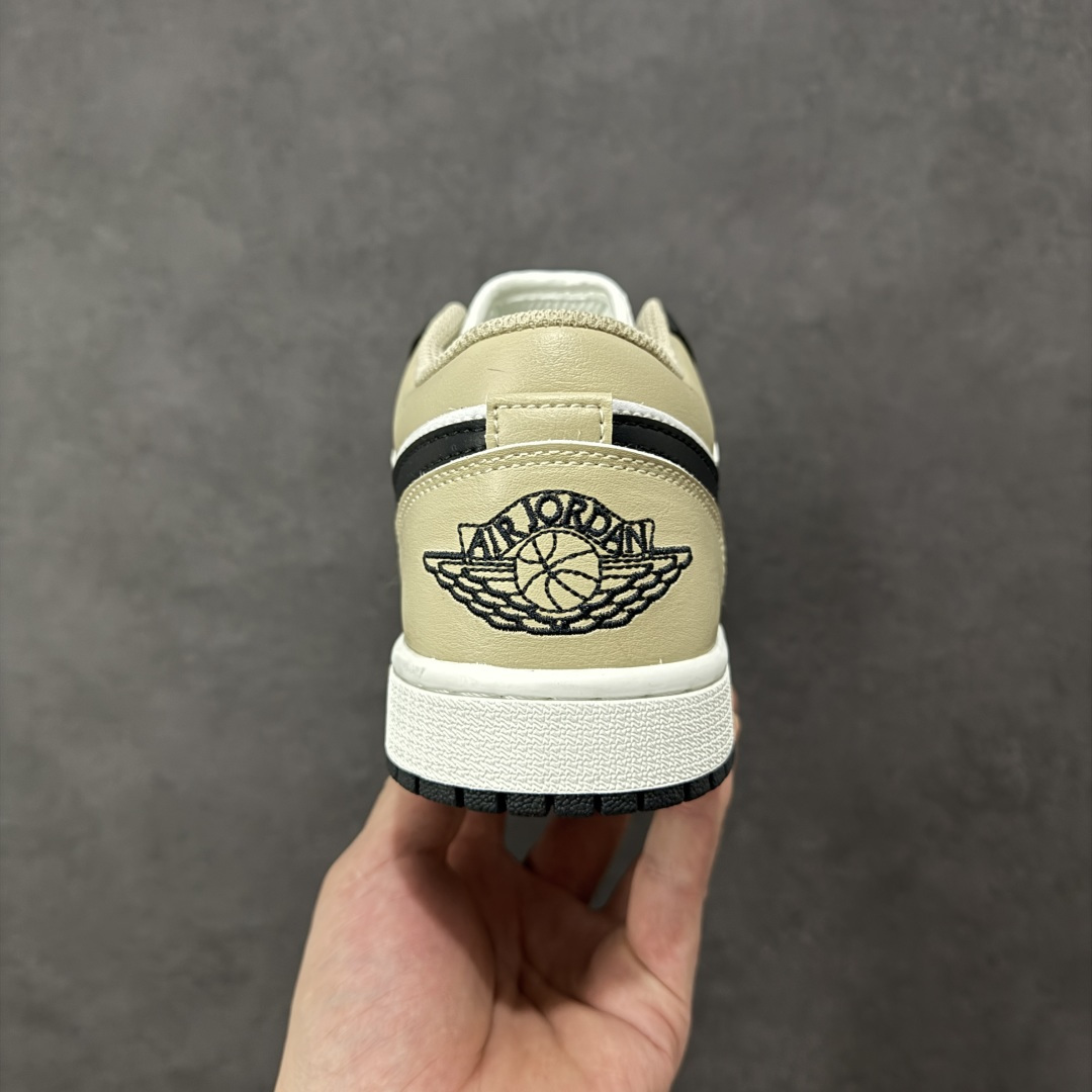 图片[4]-【H11版本】耐克Nike Air Jordan 1 AJ1经典复古经典低帮百搭文化篮球鞋 553558-153 公司级真标半码制#原档案原数据开发版型#采用荔枝纹头层皮革鞋面材质#原厂立体填充鞋舌海绵#中底注胶孔及缜密中底拉帮工艺#原数据开发模具大底 尺码：35.5 36 36.5 37.5 38 38.5 39 40 40.5 41 42 42.5 43 44 44.5 45 46 47.5 编码：H11B270280-选品中心