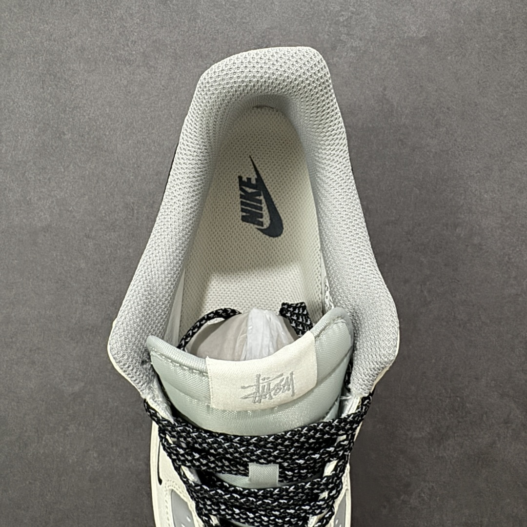 图片[7]-【定制版】NIke Air Force 1 \’07 Low “斯图西联名——米黑灰拼接”空军一号 低帮 运动鞋 休闲鞋 折边针车 工艺难度大 原楦头原纸板 原装鞋盒 定制五金配件 内置全掌气垫 原厂鞋底 货号：JS8028-017 尺码：36 36.5 37.5 38 38.5 39 40 40.5 41 42 42.5 43 44 44.5 45 编码：HXSB310320-选品中心