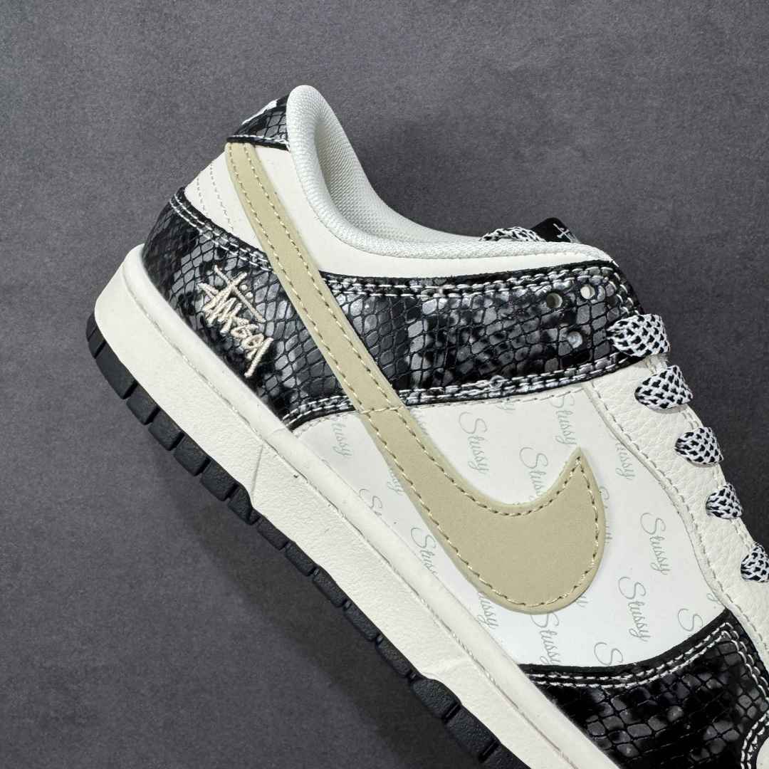 图片[6]-【定制版】Nike SB Dunk Low“斯图西联名——黑鳞” 周年高端定制 低帮休闲板鞋 定制鞋盒 大厂纯原品质出货 超高清洁度 皮料切割干净无任何毛边 细节完美 货号：XS6089-636 尺码：36 36.5 37.5 38 38.5 39 40 40.5 41 42 42.5 43 44 44.5 45 编码：HXSB330340-选品中心