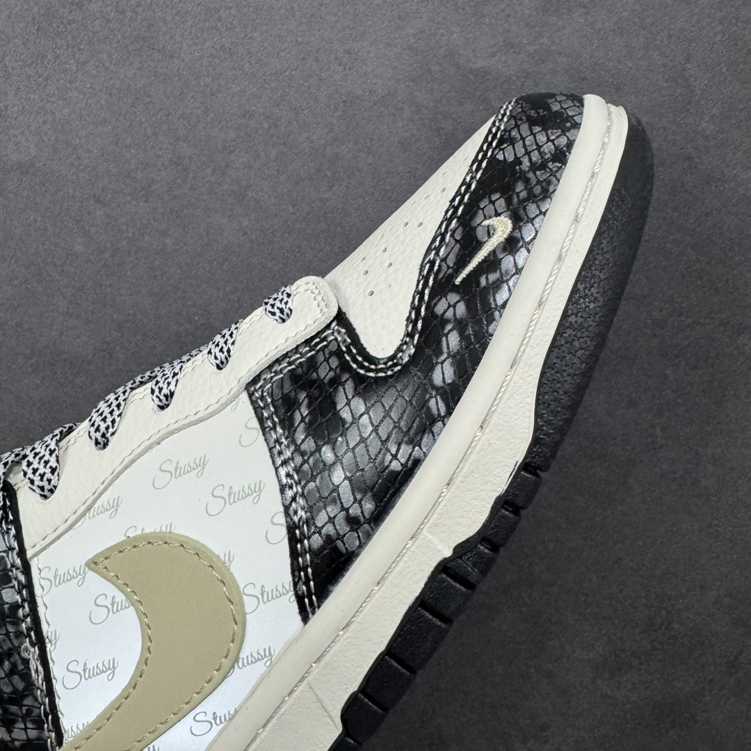 图片[5]-【定制版】Nike SB Dunk Low“斯图西联名——黑鳞” 周年高端定制 低帮休闲板鞋 定制鞋盒 大厂纯原品质出货 超高清洁度 皮料切割干净无任何毛边 细节完美 货号：XS6089-636 尺码：36 36.5 37.5 38 38.5 39 40 40.5 41 42 42.5 43 44 44.5 45 编码：HXSB330340-选品中心