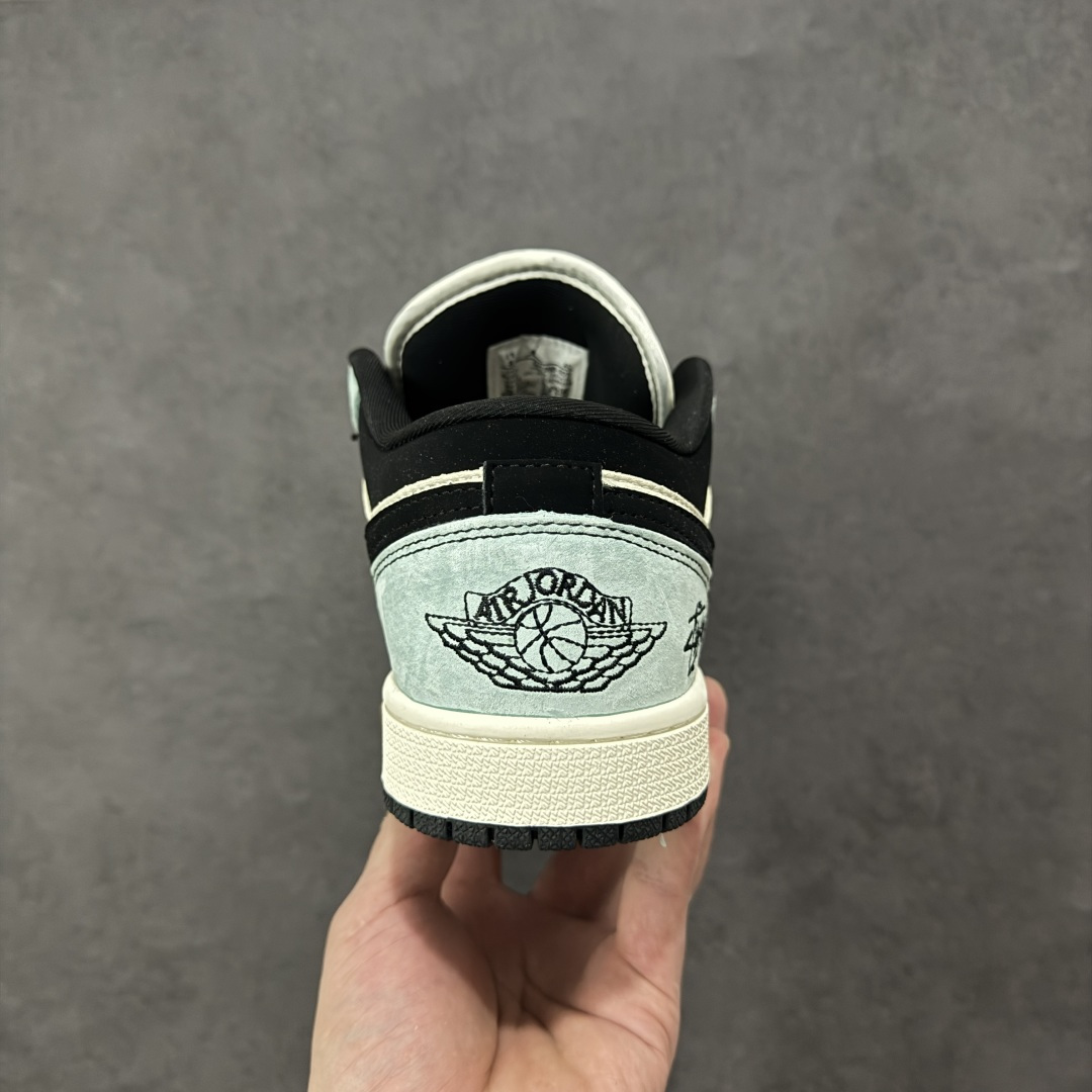 图片[4]-【定制版】Nike Air Force 1 \’07 Low “斯图西联名——鬼脸米灰黑”空军一号 高端定制 低帮 运动鞋 休闲鞋 折边针车 工艺难度大 原楦头原纸板 原装鞋盒 定制五金配件 内置全掌气垫 原厂鞋底 货号：QJ1988-005 尺码：36 36.5 37.5 38 38.5 39 40 40.5 41 42 42.5 43 44 44.5 45-选品中心