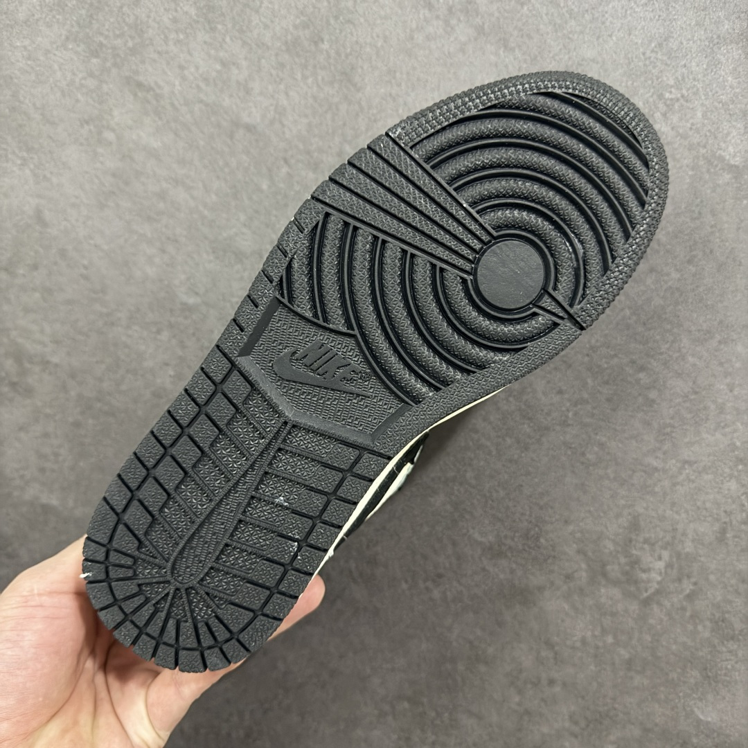 图片[9]-【定制版】Nike Air Force 1 \’07 Low “斯图西联名——鬼脸米灰黑”空军一号 高端定制 低帮 运动鞋 休闲鞋 折边针车 工艺难度大 原楦头原纸板 原装鞋盒 定制五金配件 内置全掌气垫 原厂鞋底 货号：QJ1988-005 尺码：36 36.5 37.5 38 38.5 39 40 40.5 41 42 42.5 43 44 44.5 45-选品中心