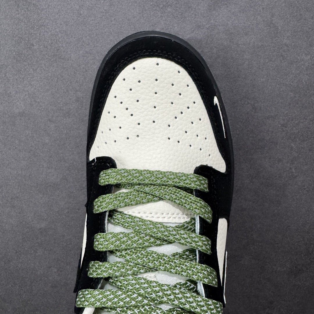 图片[8]-【定制版】Nike SB Dunk Low “Superme联名——军绿麂皮” 高端定制 低帮休闲板鞋 定制鞋盒 大厂纯原品质出货 超高清洁度 皮料切割干净无任何毛边 细节完美 货号：SD8888-006 尺码： 36 36.5 37.5 38 38.5 39 40 40.5 41 42 42.5 43 44 44.5 45-选品中心