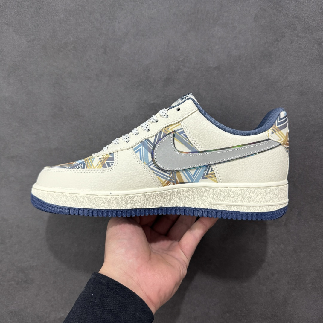 图片[2]-【定制版】NIke Air Force 1 \’07 Low “PALACE联名——米白积木”空军一号 低帮 运动鞋 休闲鞋 折边针车 工艺难度大 原楦头原纸板 原装鞋盒 定制五金配件 内置全掌气垫 原厂鞋底 货号：XL1979-122 尺码：36 36.5 37.5 38 38.5 39 40 40.5 41 42 42.5 43 44 44.5 45 编码：HXSA310320-选品中心