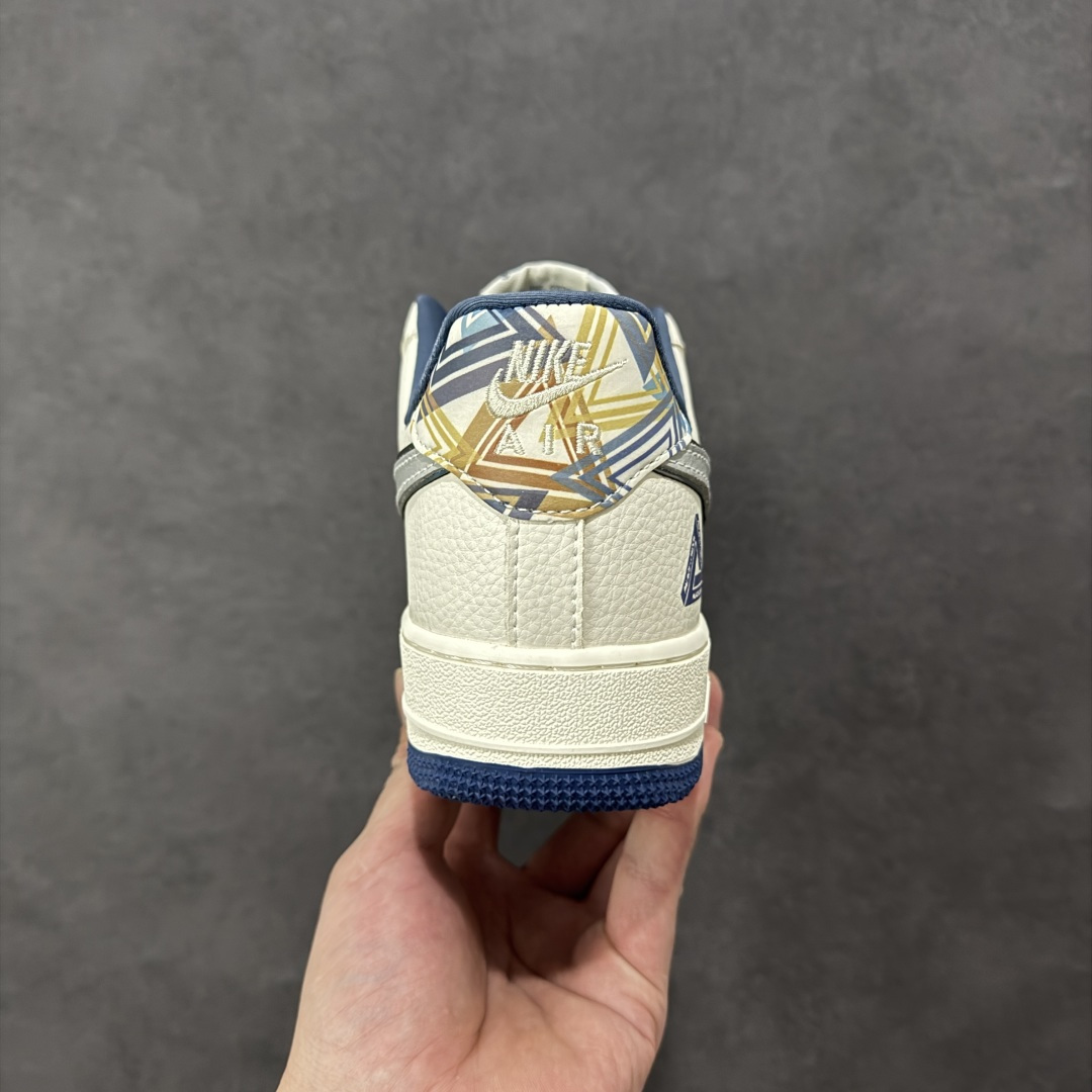 图片[4]-【定制版】NIke Air Force 1 \’07 Low “PALACE联名——米白积木”空军一号 低帮 运动鞋 休闲鞋 折边针车 工艺难度大 原楦头原纸板 原装鞋盒 定制五金配件 内置全掌气垫 原厂鞋底 货号：XL1979-122 尺码：36 36.5 37.5 38 38.5 39 40 40.5 41 42 42.5 43 44 44.5 45 编码：HXSA310320-选品中心