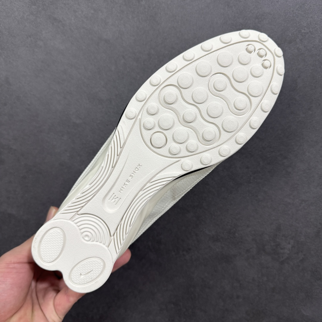 【纯原】Nike SHOX Z 后掌气柱先锋机能风跑鞋 HQ7540-004Nike Shox Z搭载了